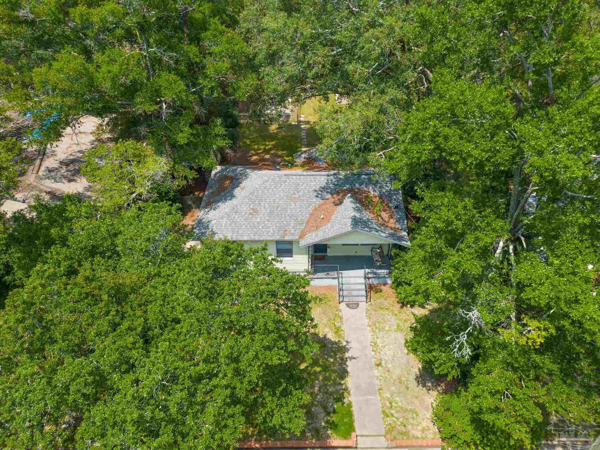 810 W Blount St