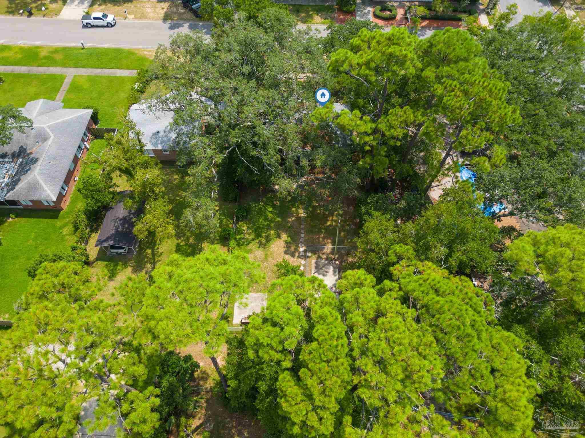 810 W Blount St
