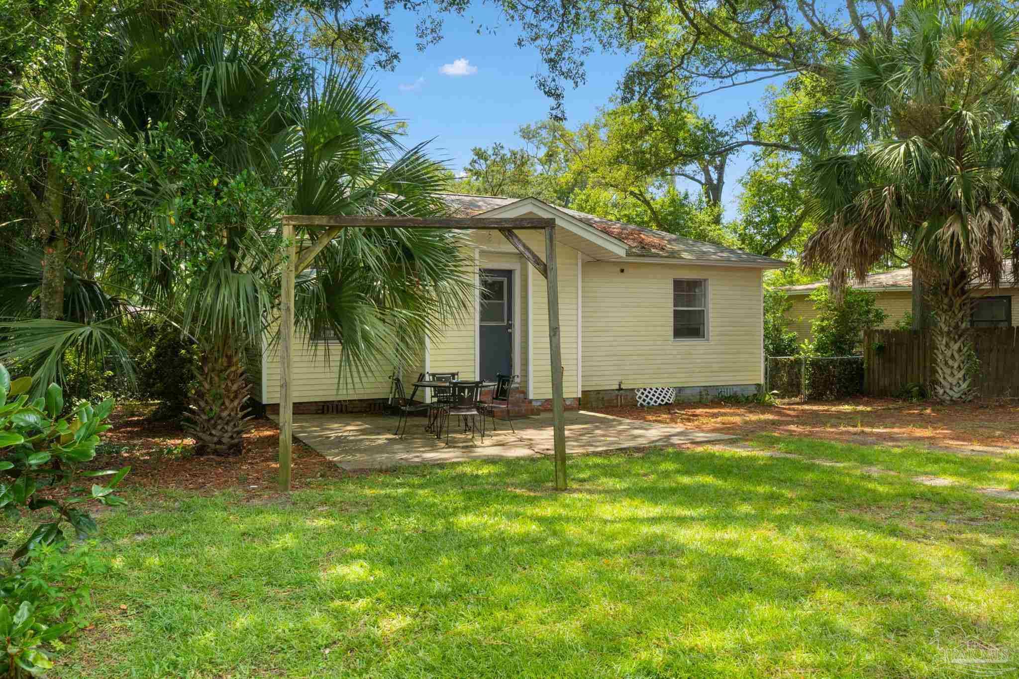 810 W Blount St