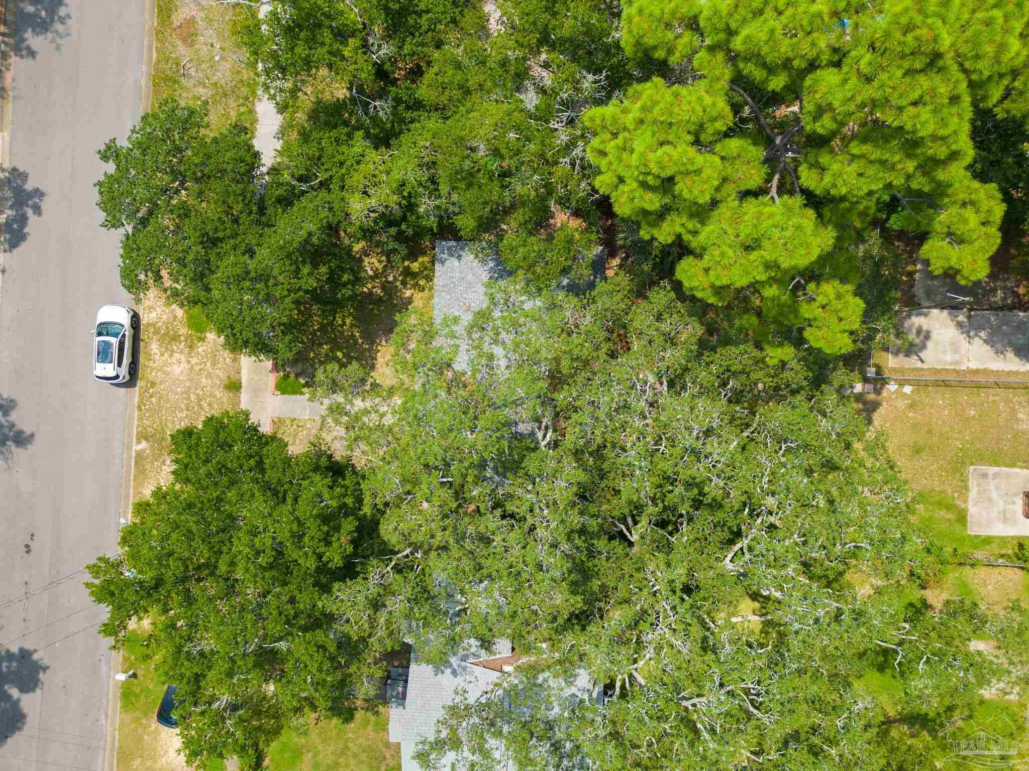 810 W Blount St