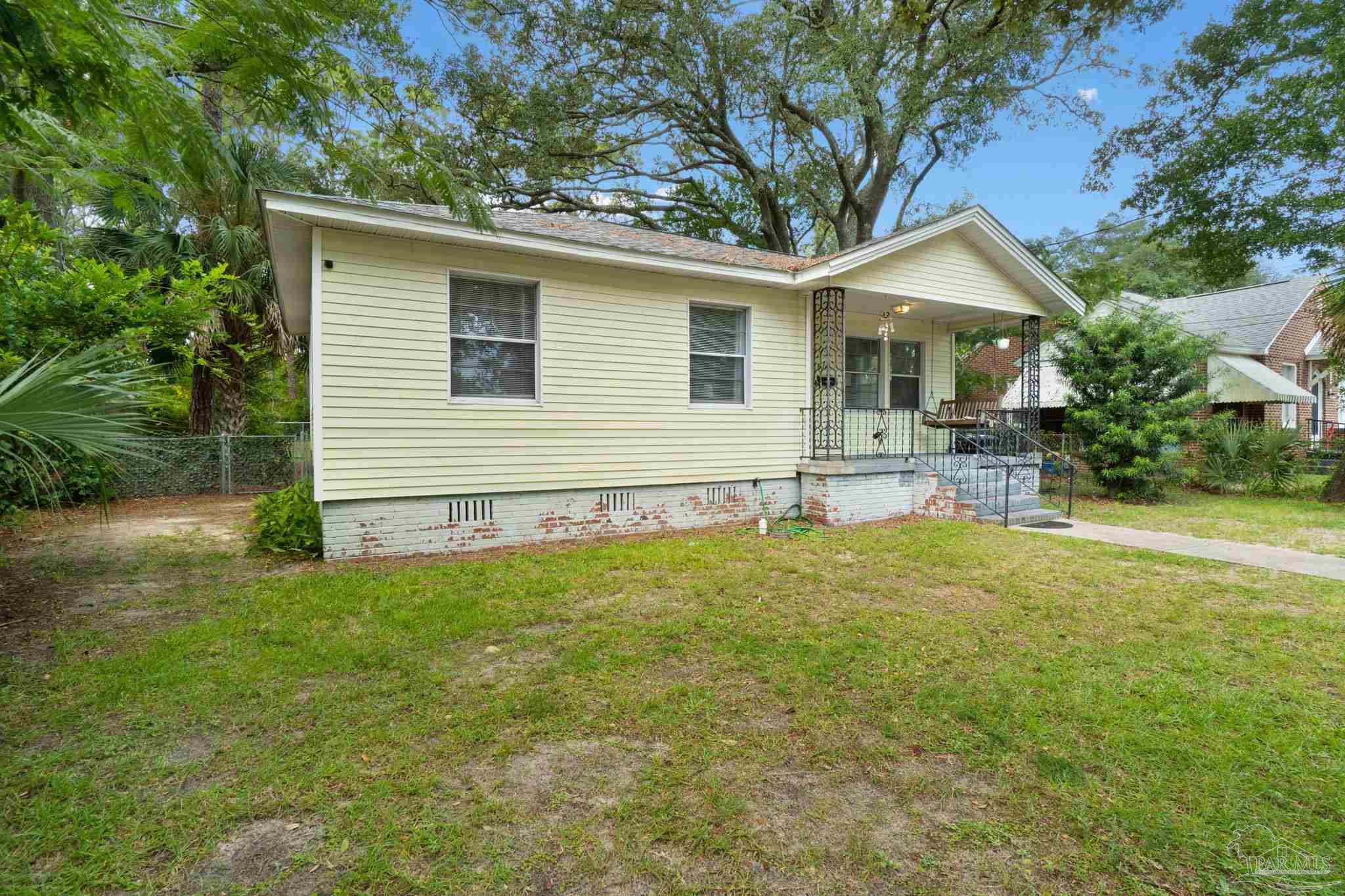 810 W Blount St