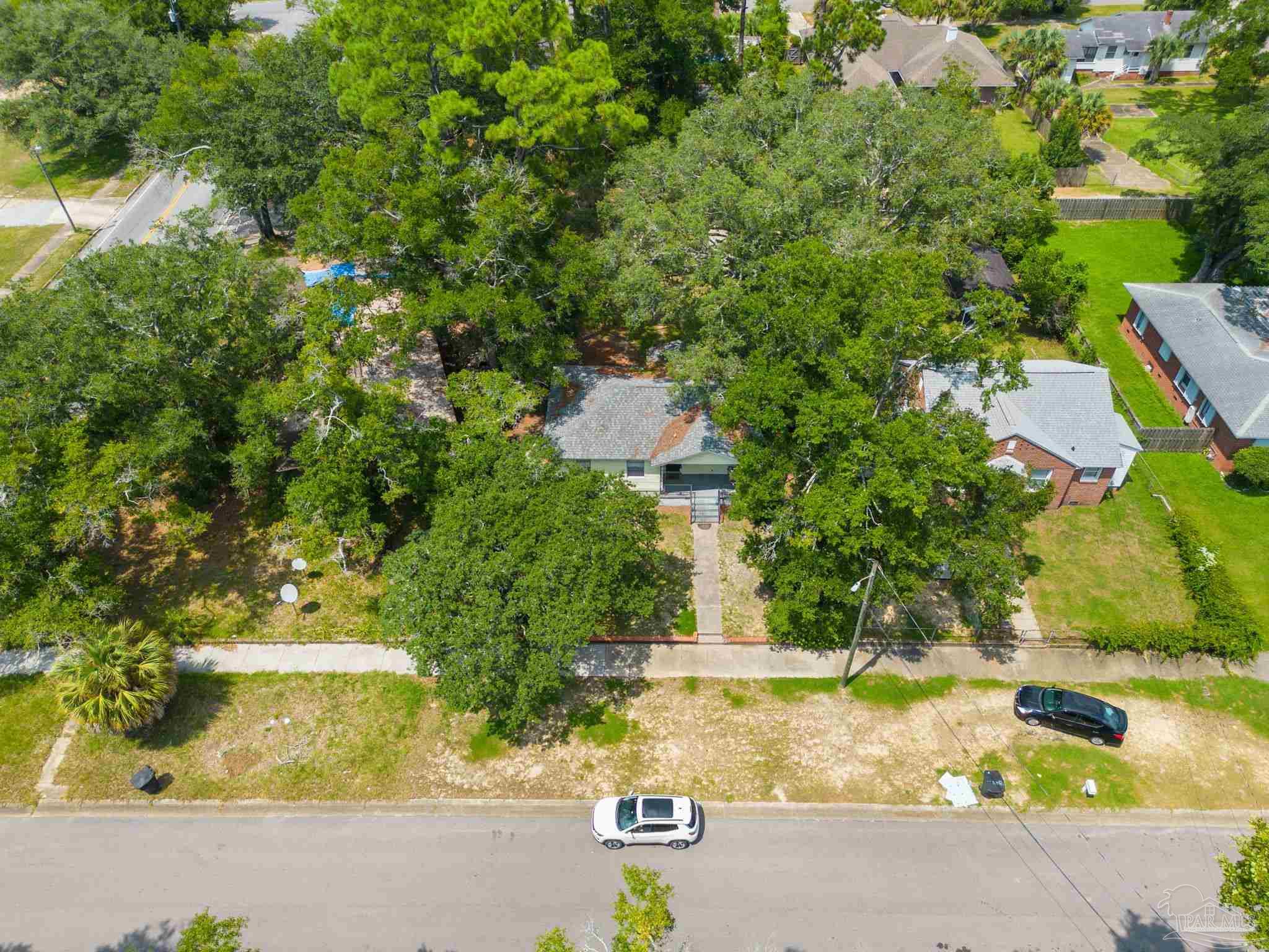810 W Blount St