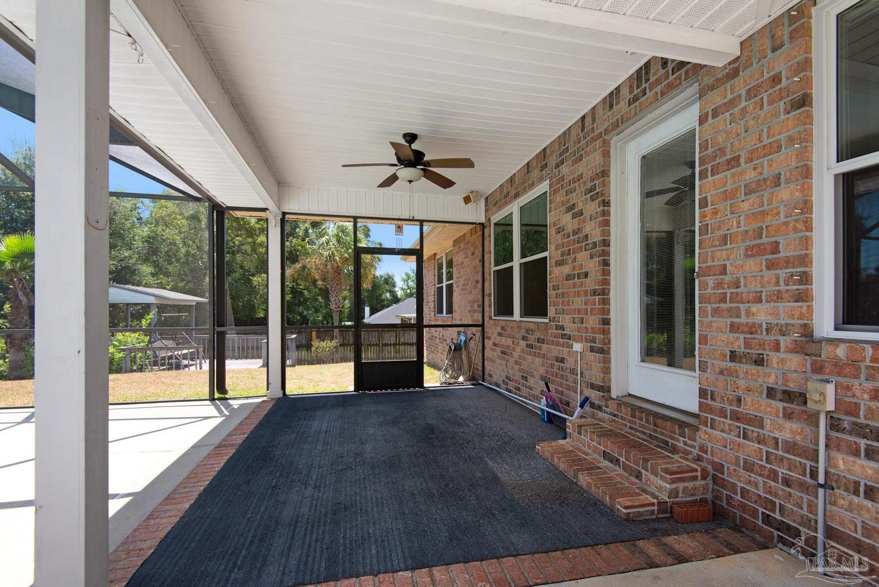 5945 Ridgeview Dr