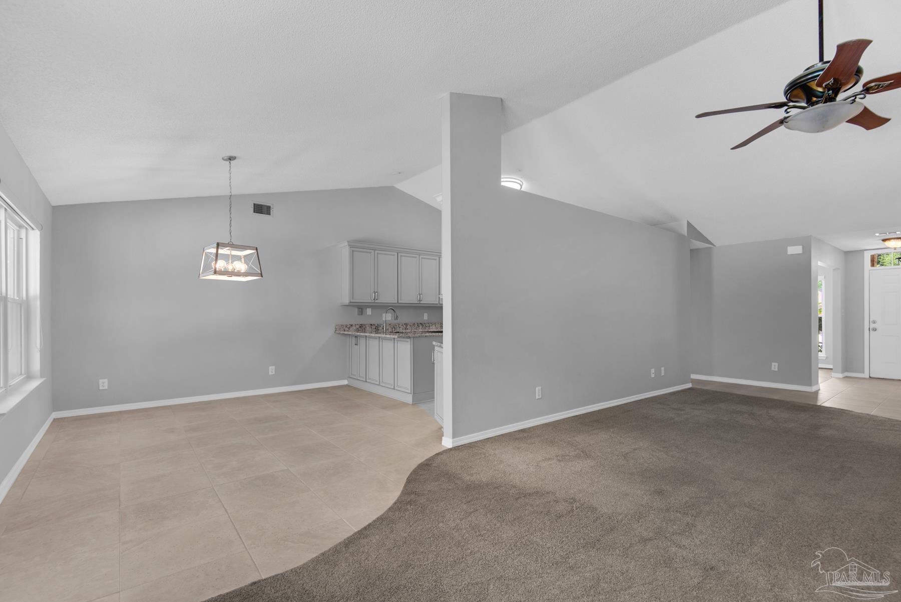5945 Ridgeview Dr