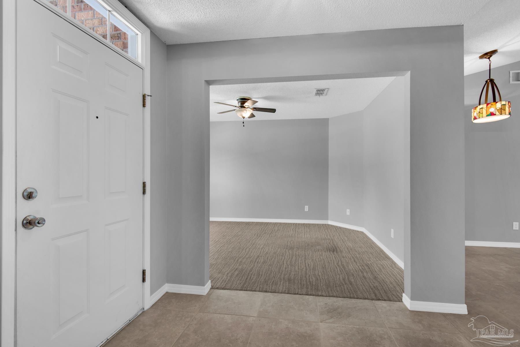 5945 Ridgeview Dr