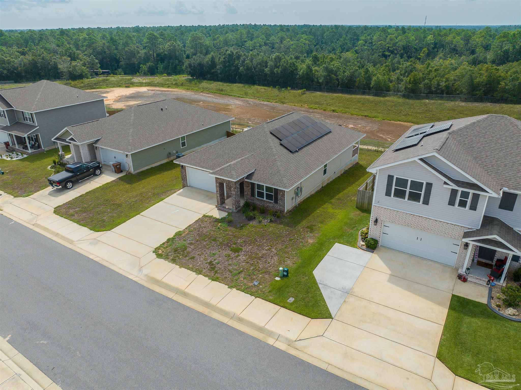 5583 Guinevere Ln