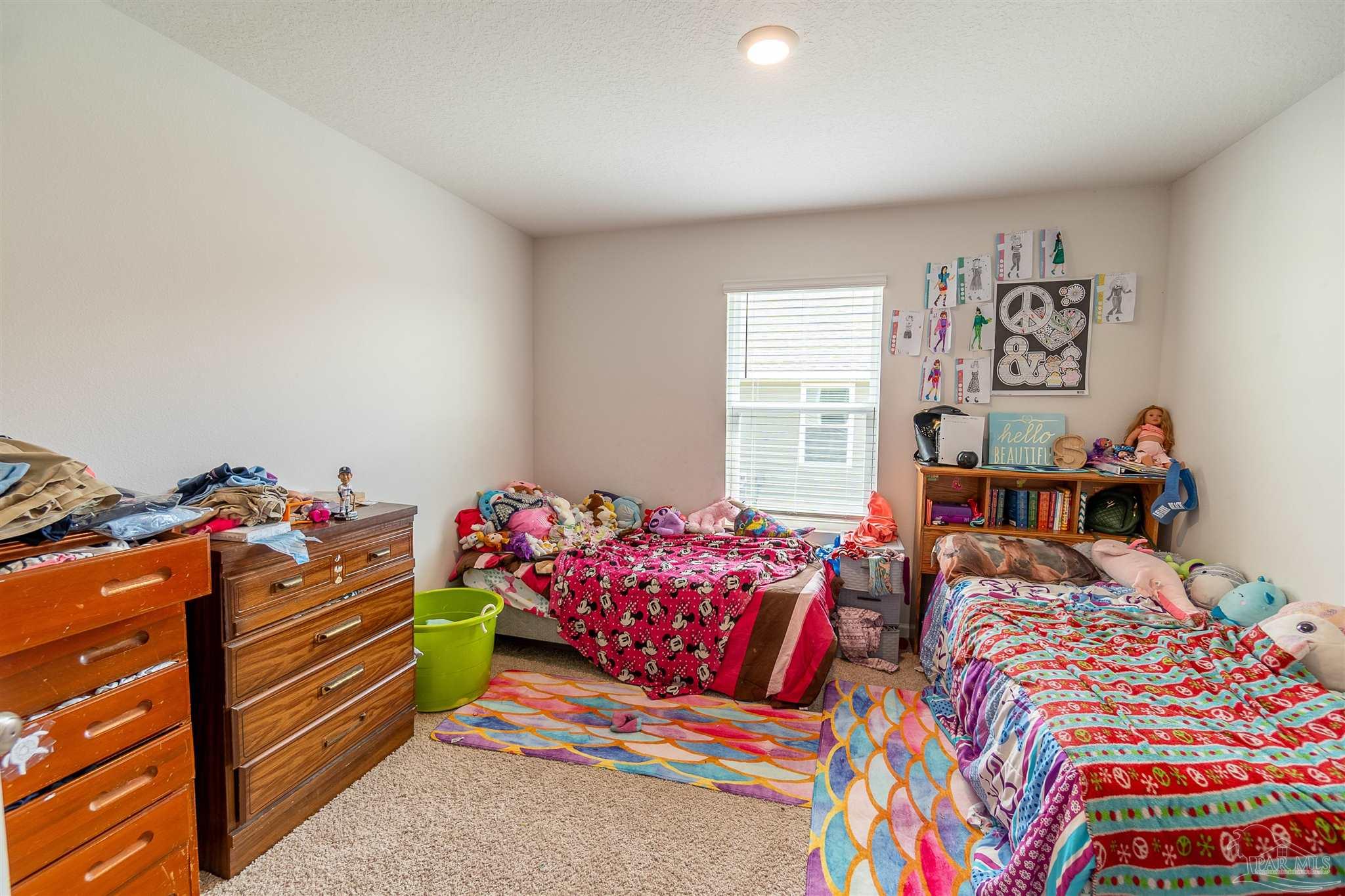 5583 Guinevere Ln