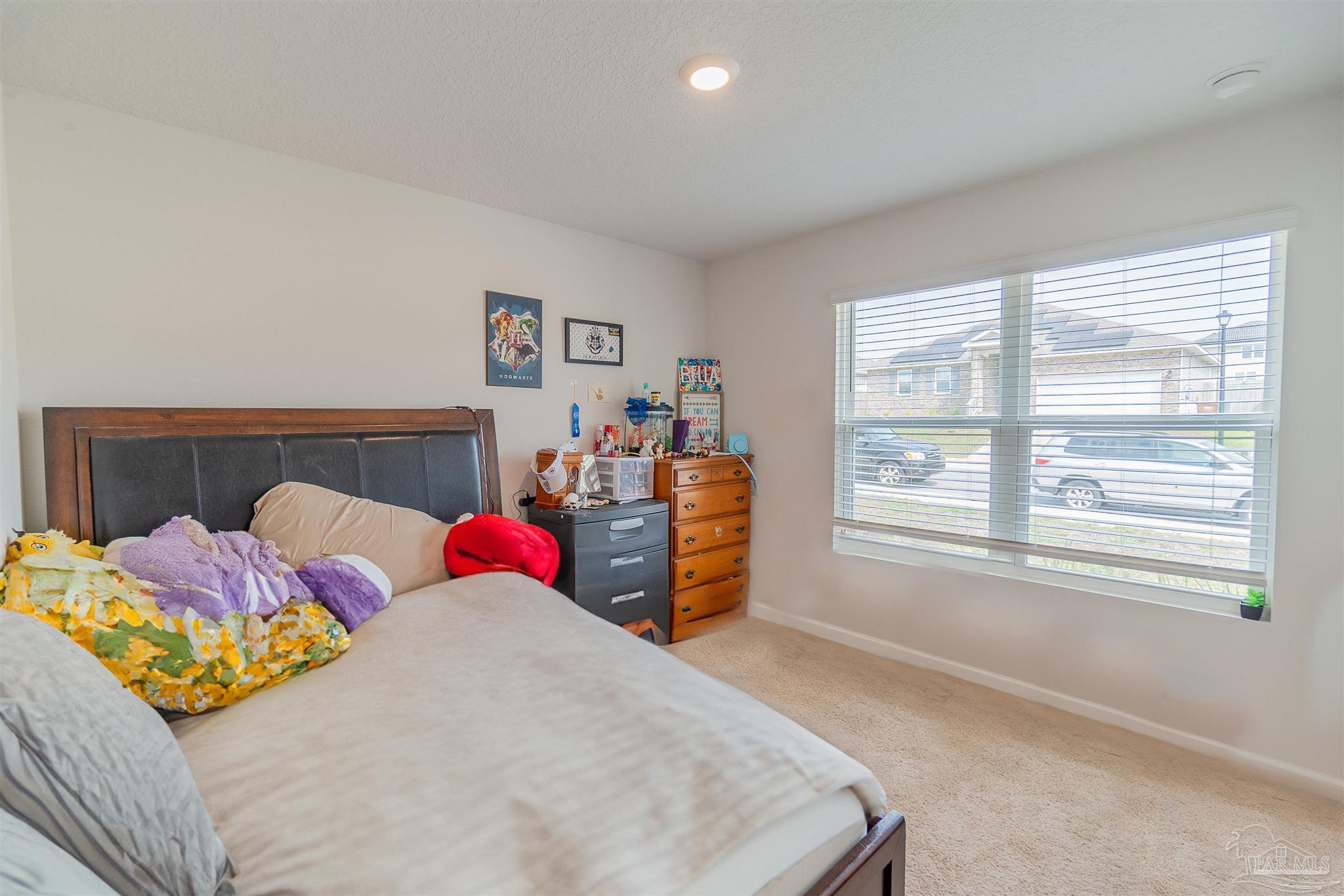 5583 Guinevere Ln