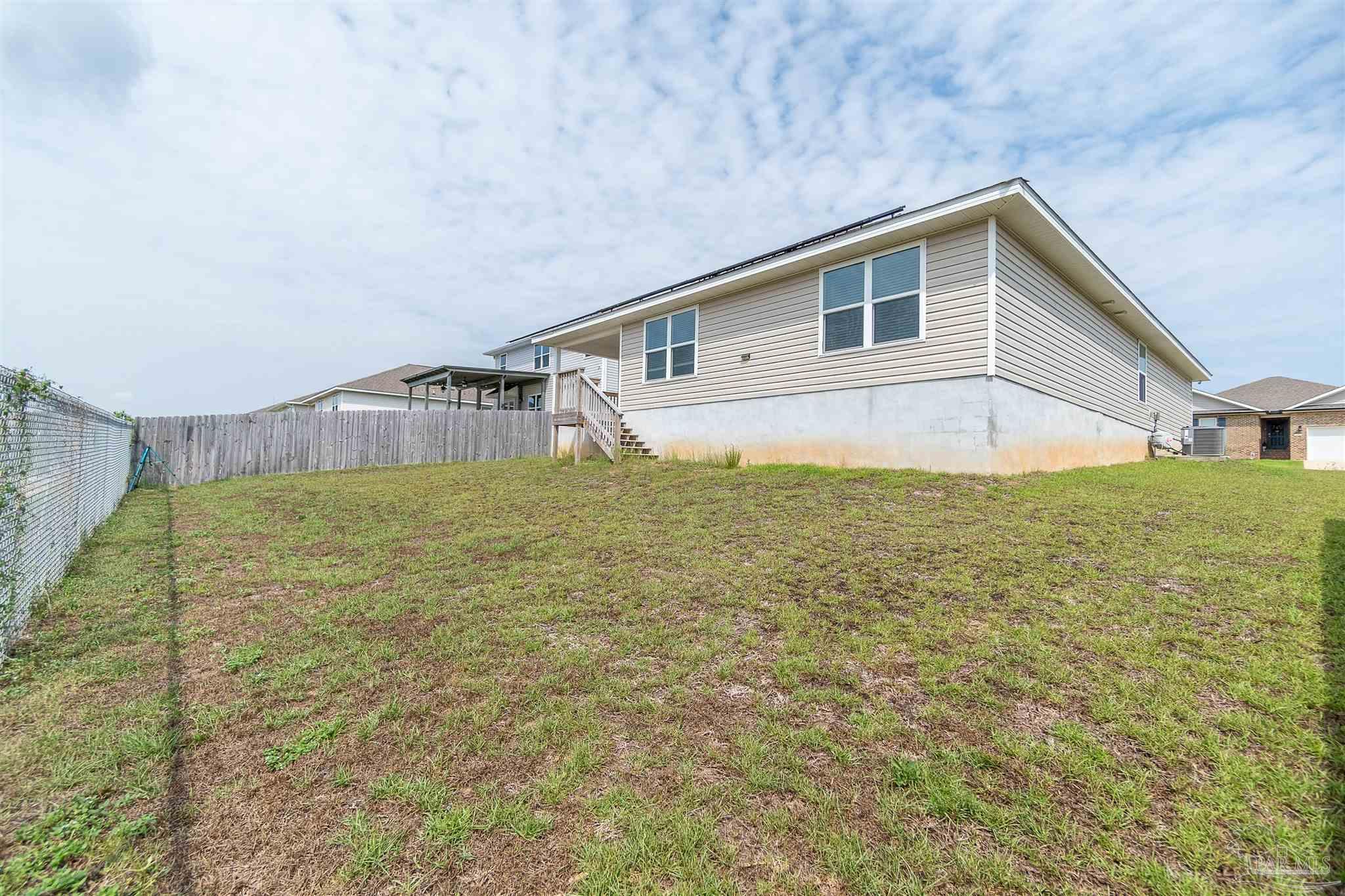 5583 Guinevere Ln
