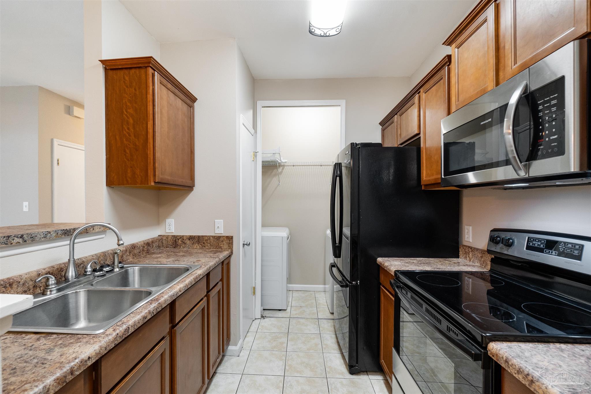 601 E Burgess Rd # D3