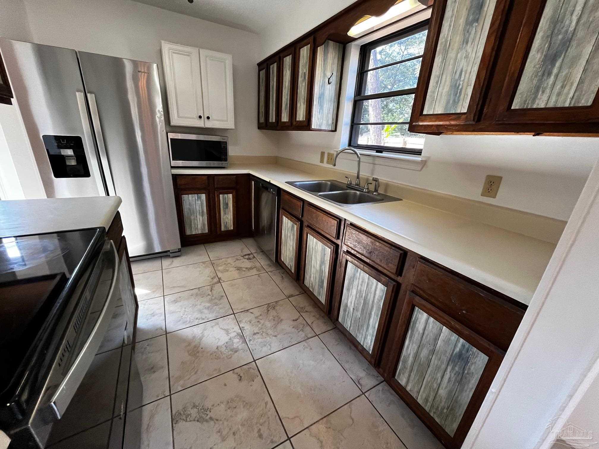 1359 Sanibel Ln