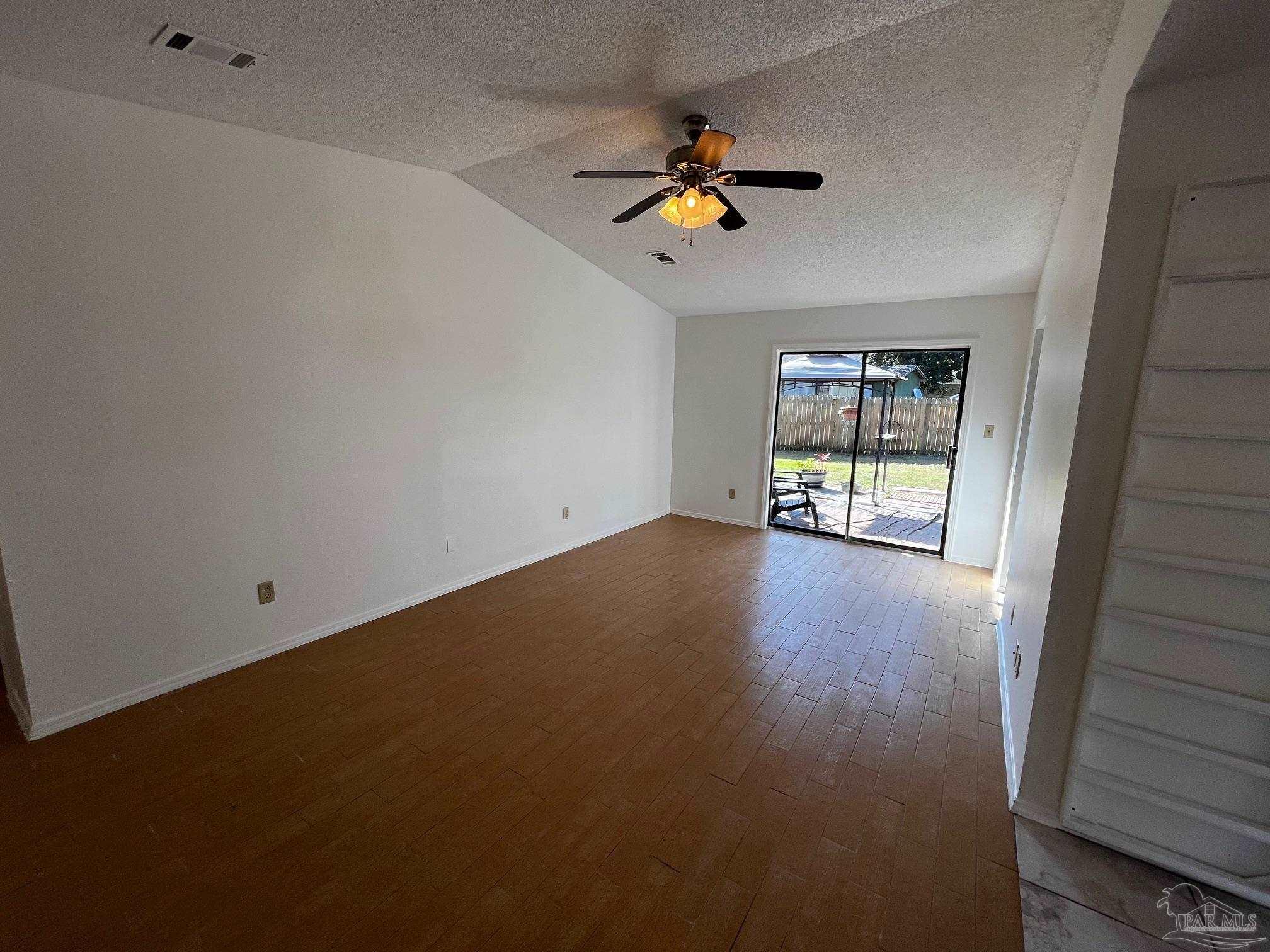 1359 Sanibel Ln