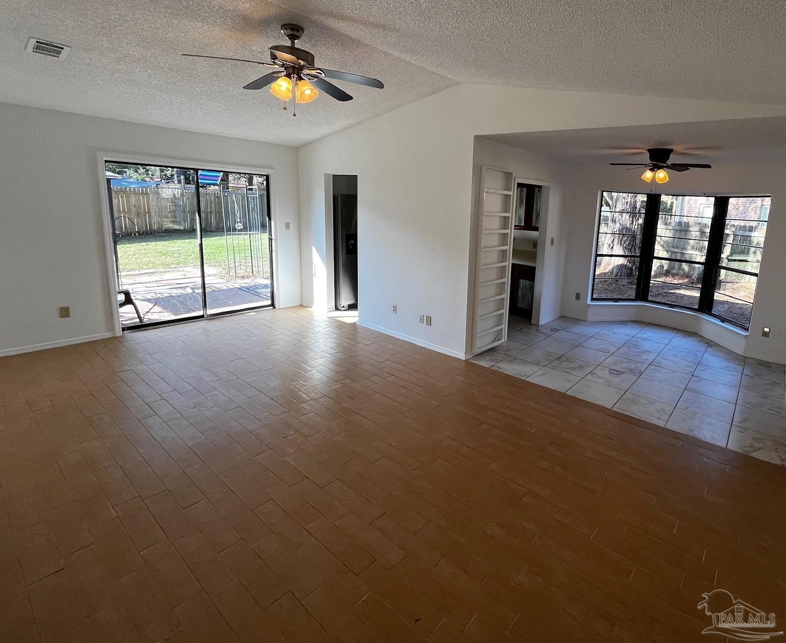 1359 Sanibel Ln