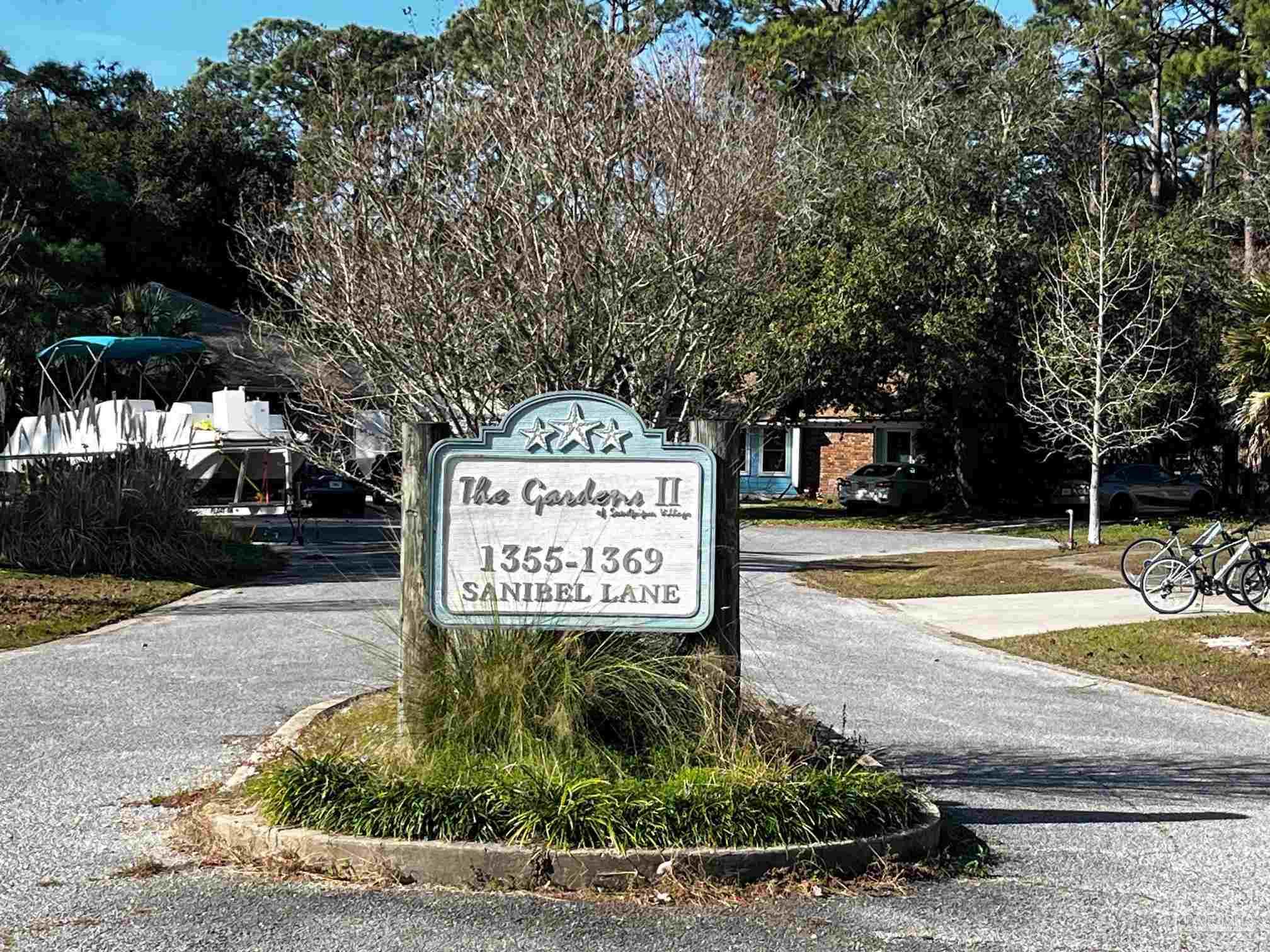 1359 Sanibel Ln