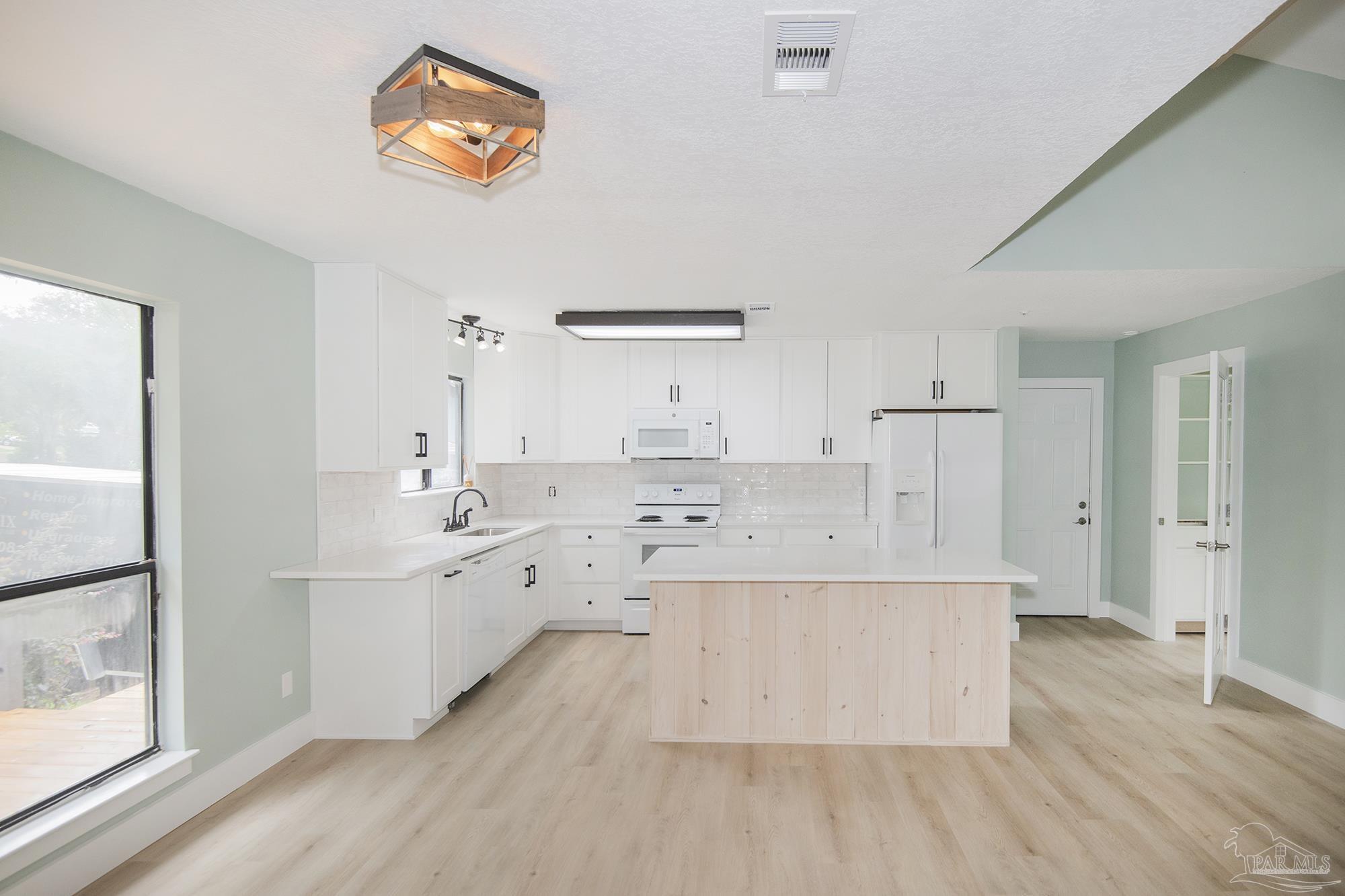 2732 Sanibel Pl
