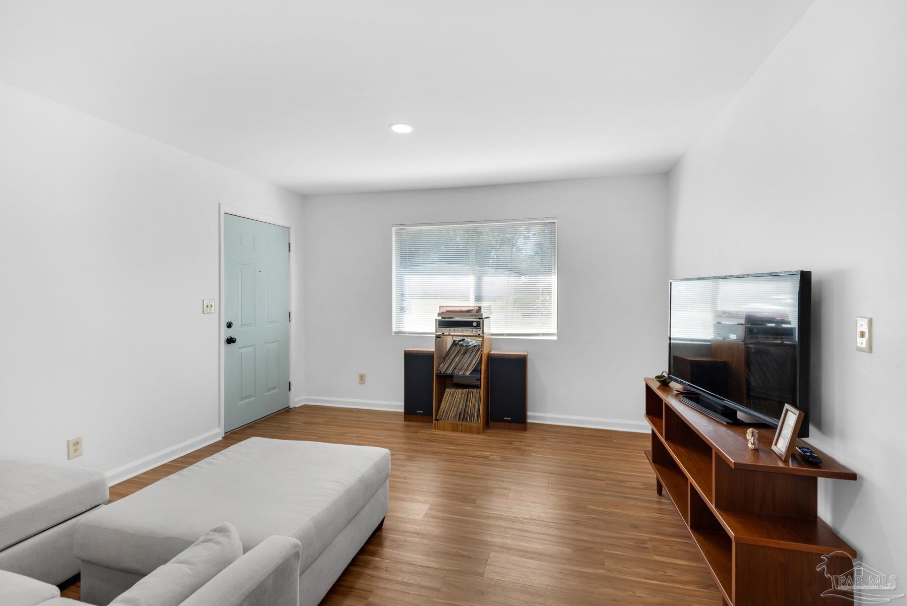 5430 Thornhill Rd