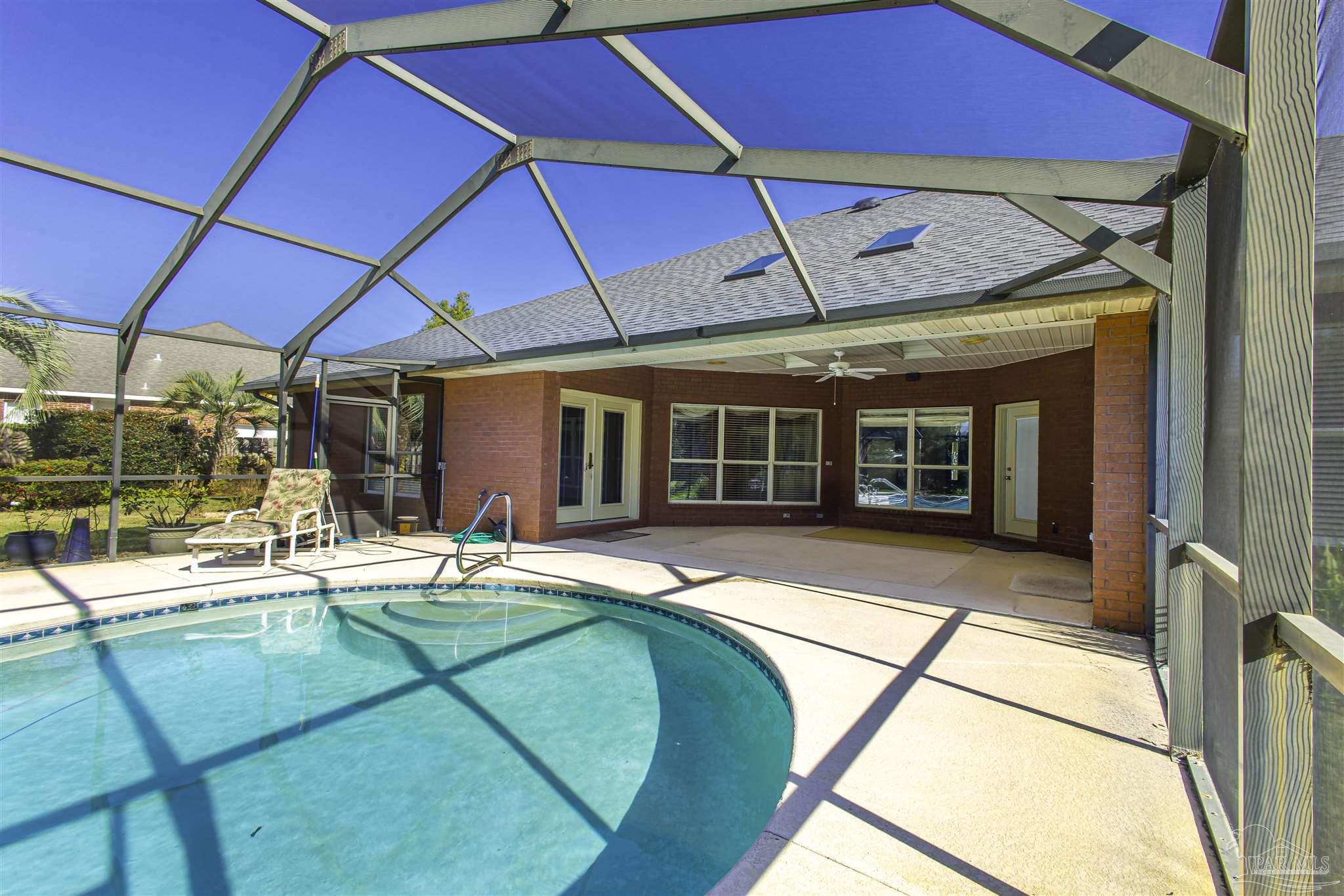 2549 Frank Cir