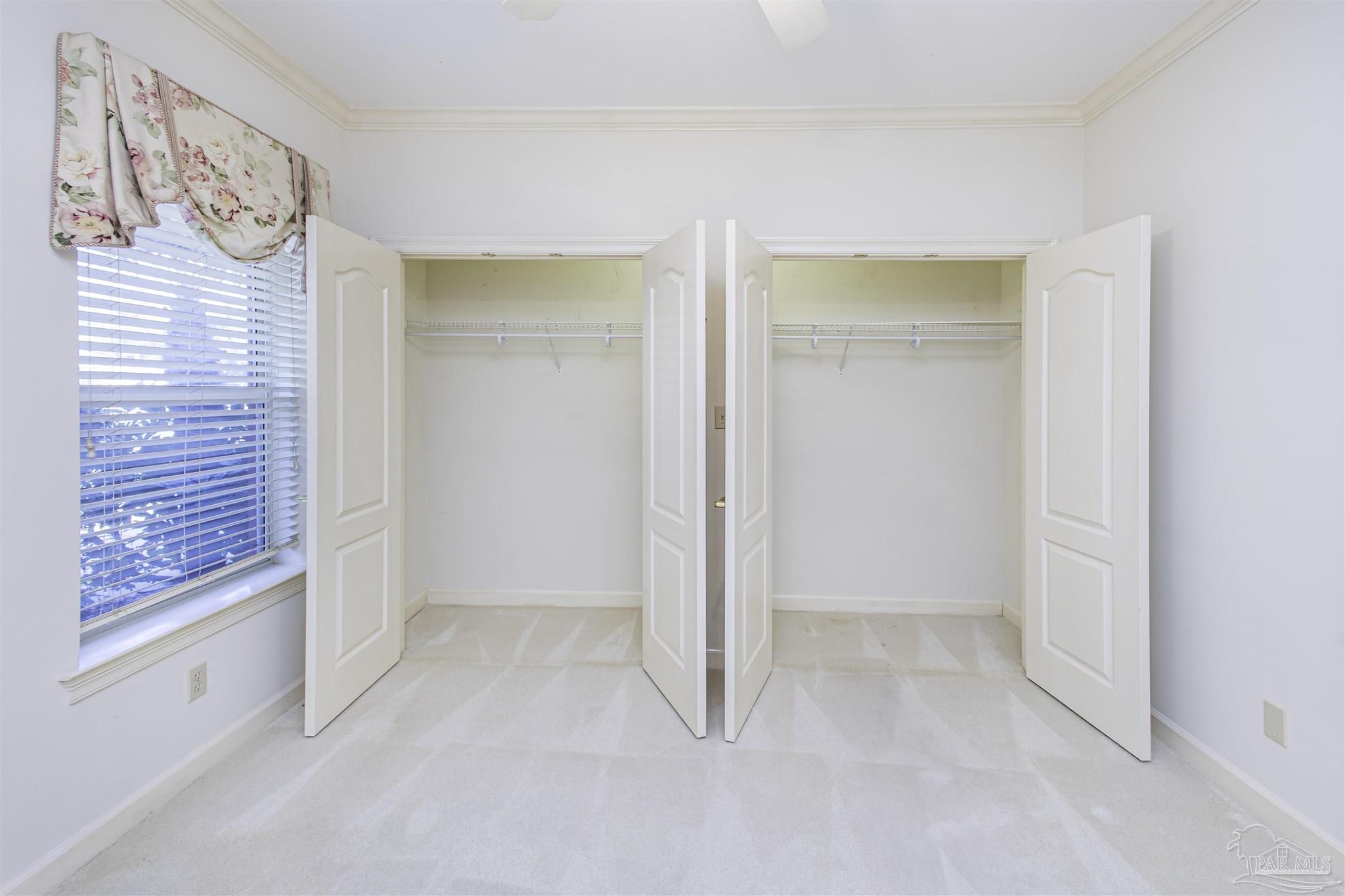 2549 Frank Cir