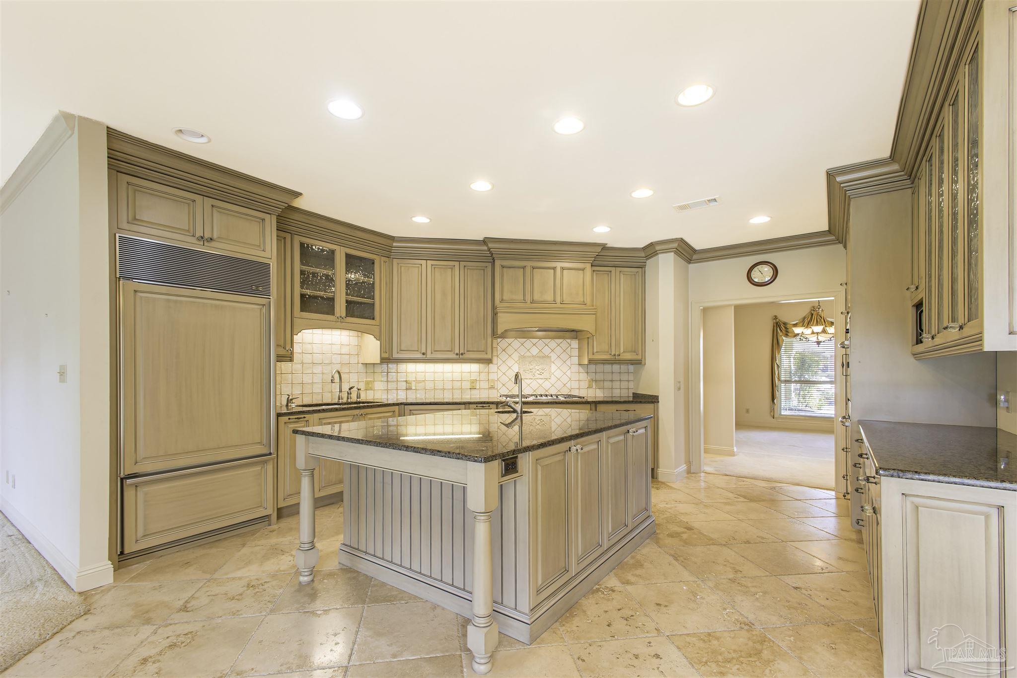 2549 Frank Cir