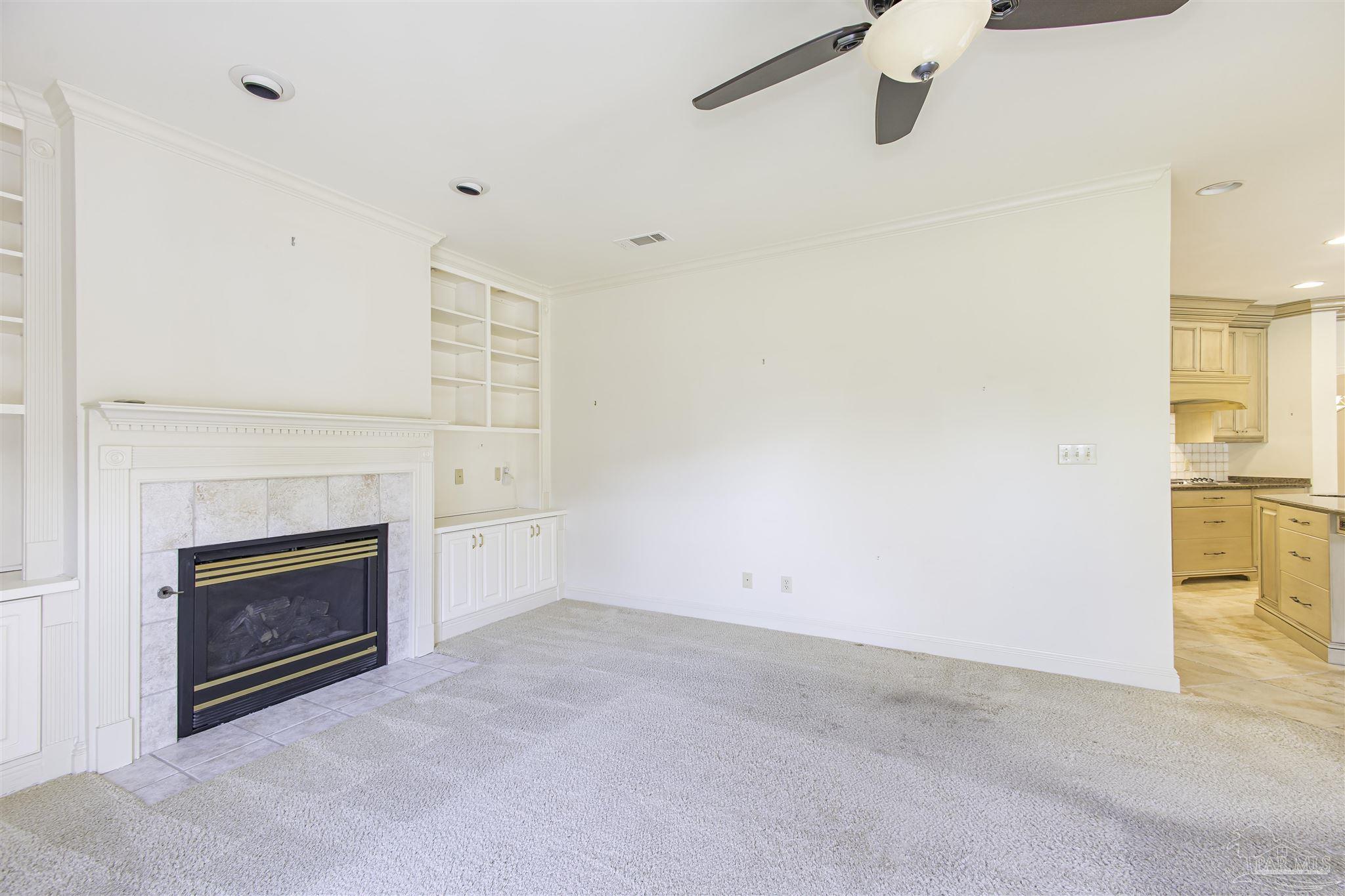 2549 Frank Cir