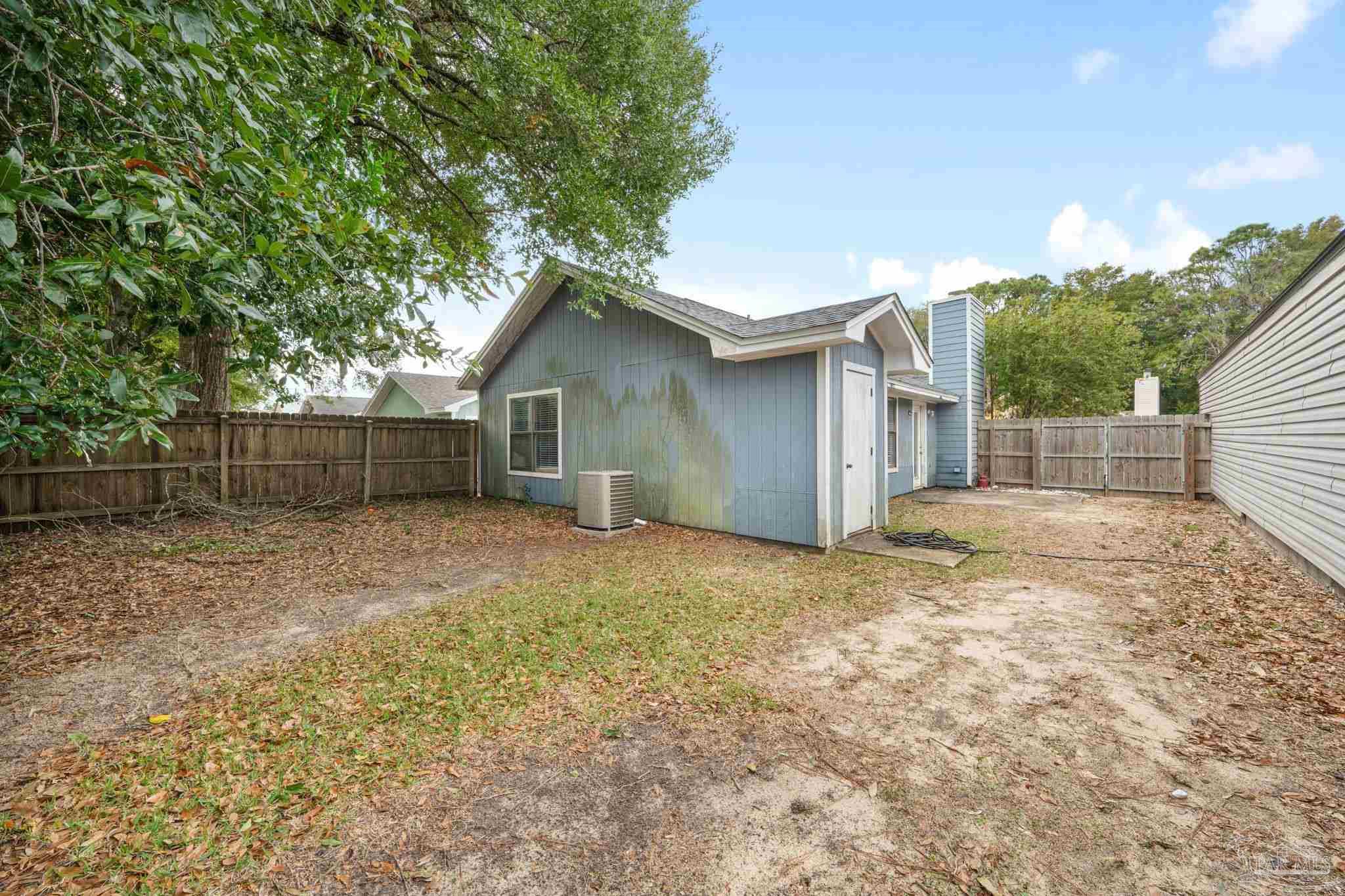 3010 Pickford Pl