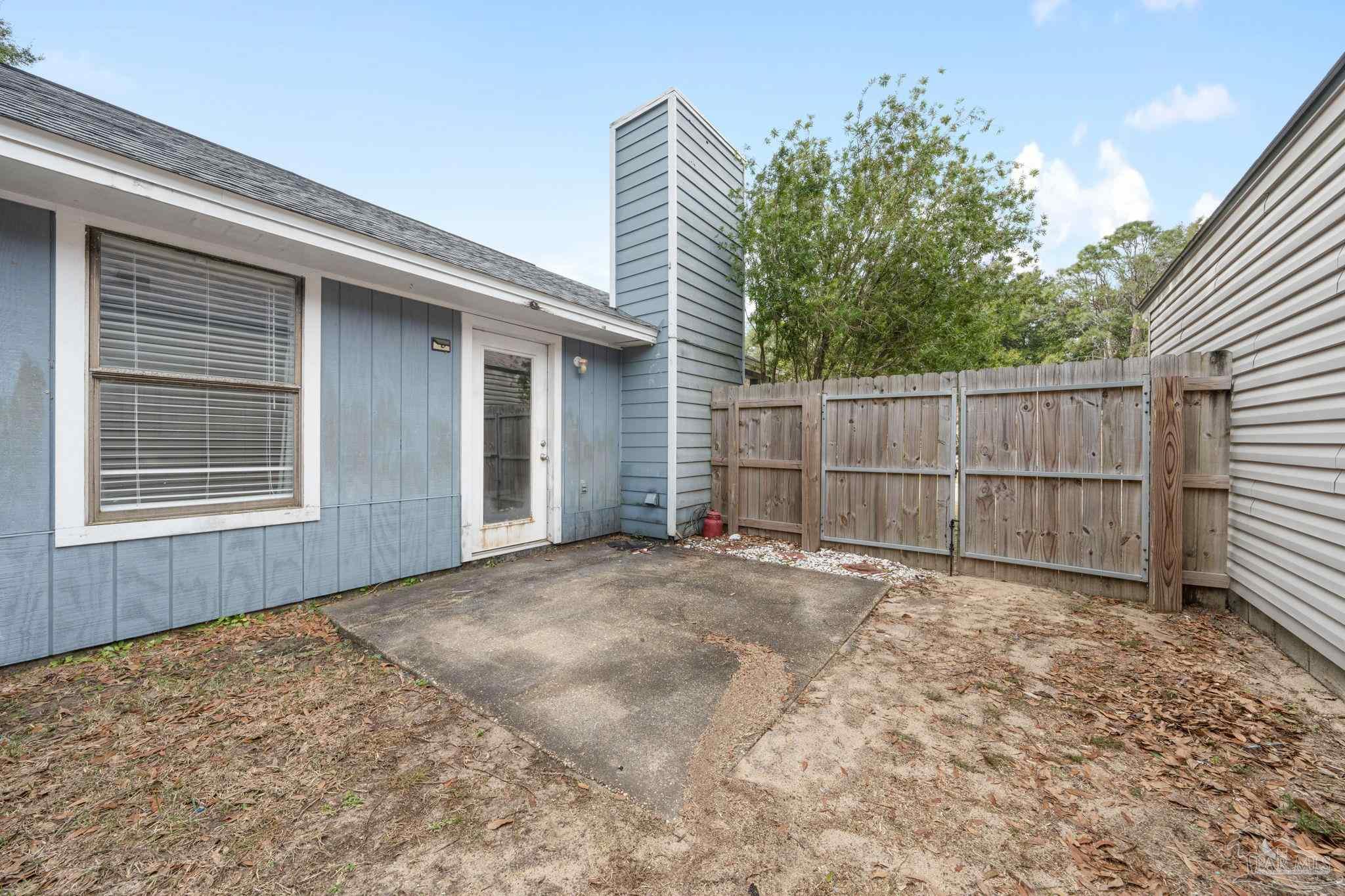 3010 Pickford Pl