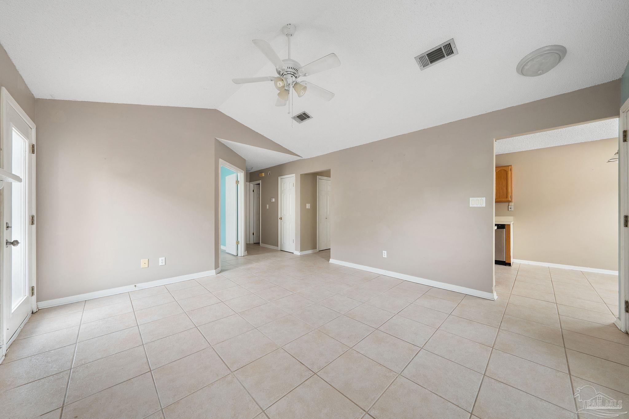 3010 Pickford Pl