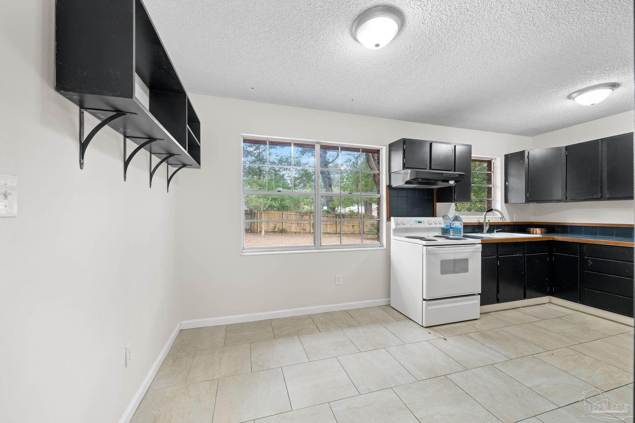4484 Bixby Cir
