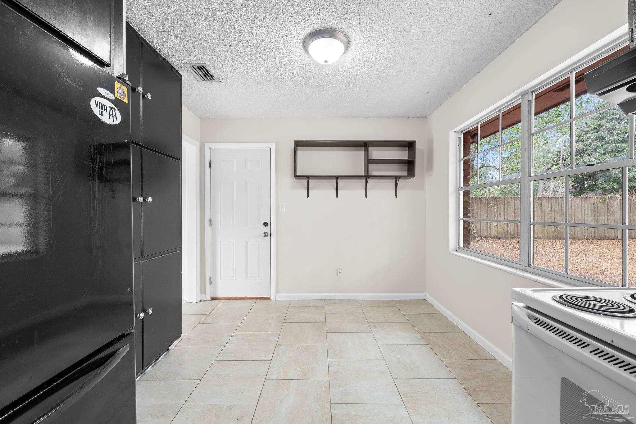 4484 Bixby Cir
