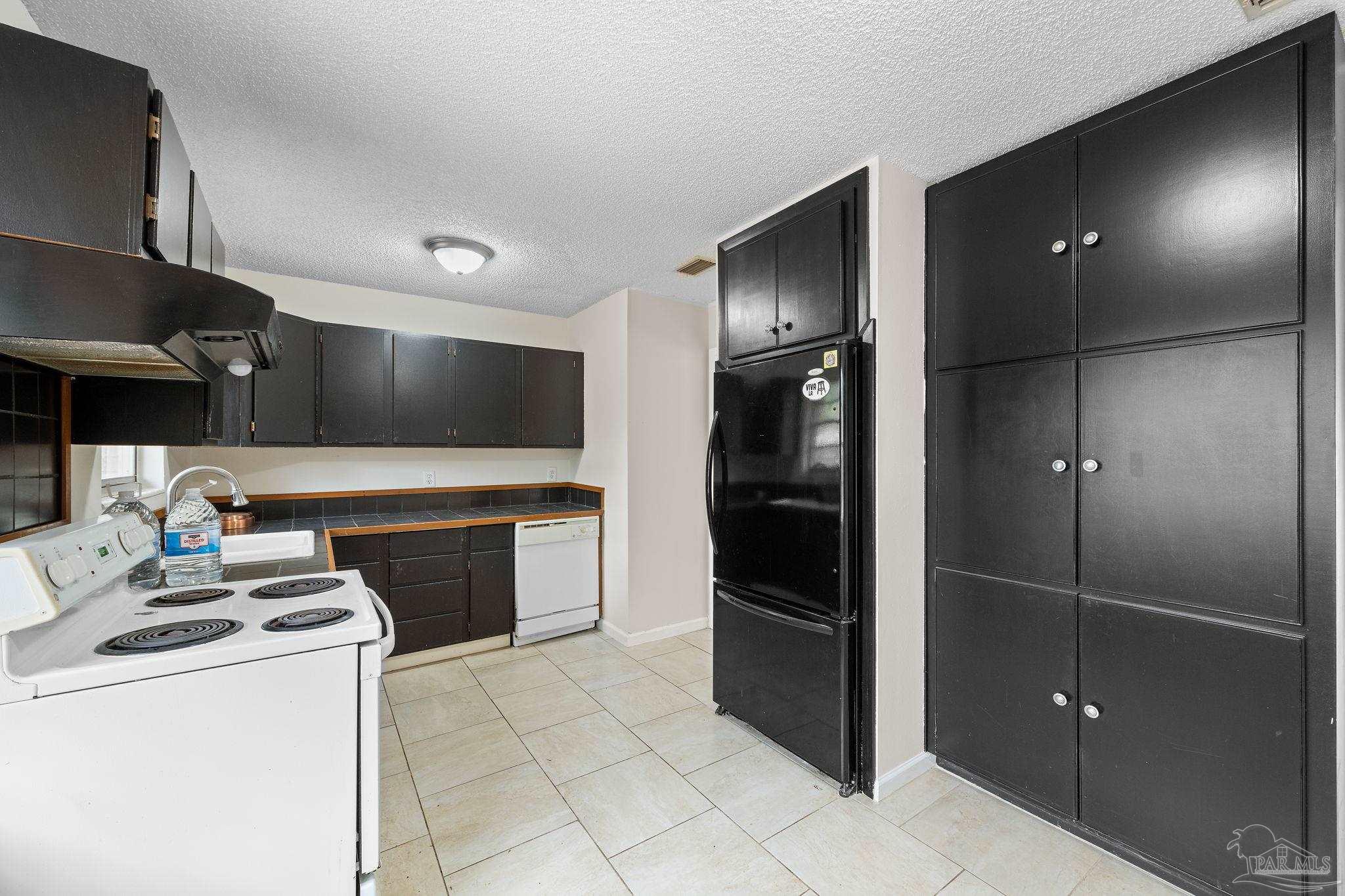 4484 Bixby Cir