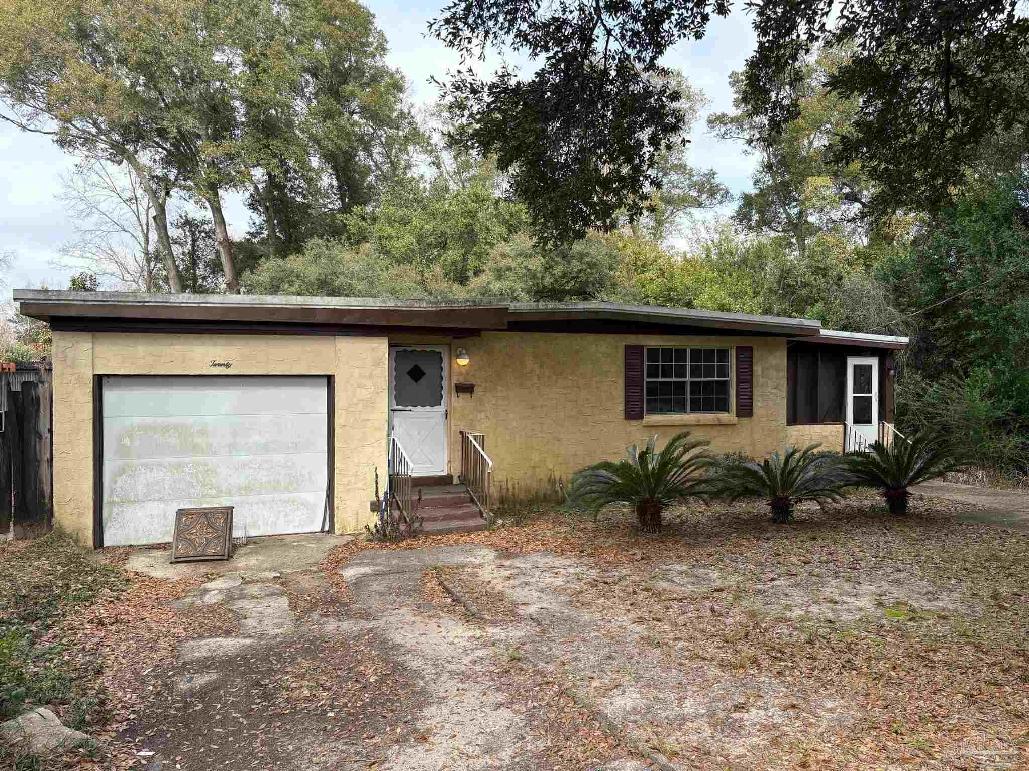 20 Redwood Cir