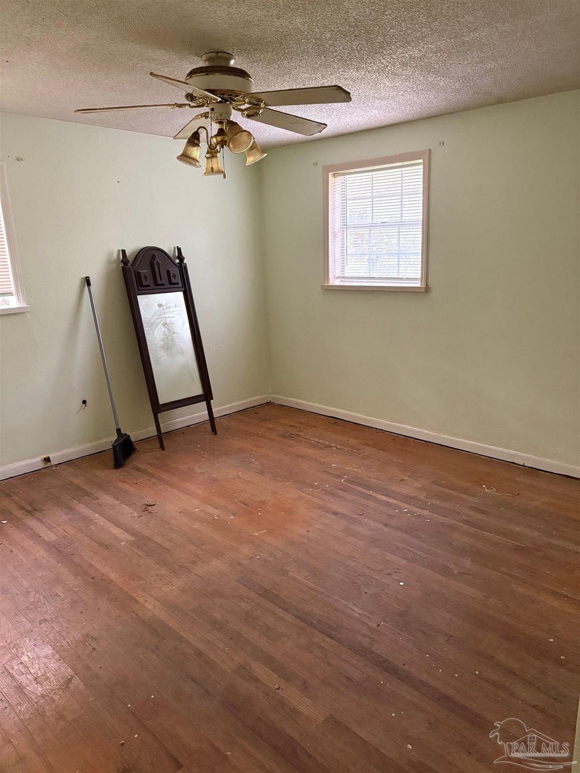 20 Redwood Cir