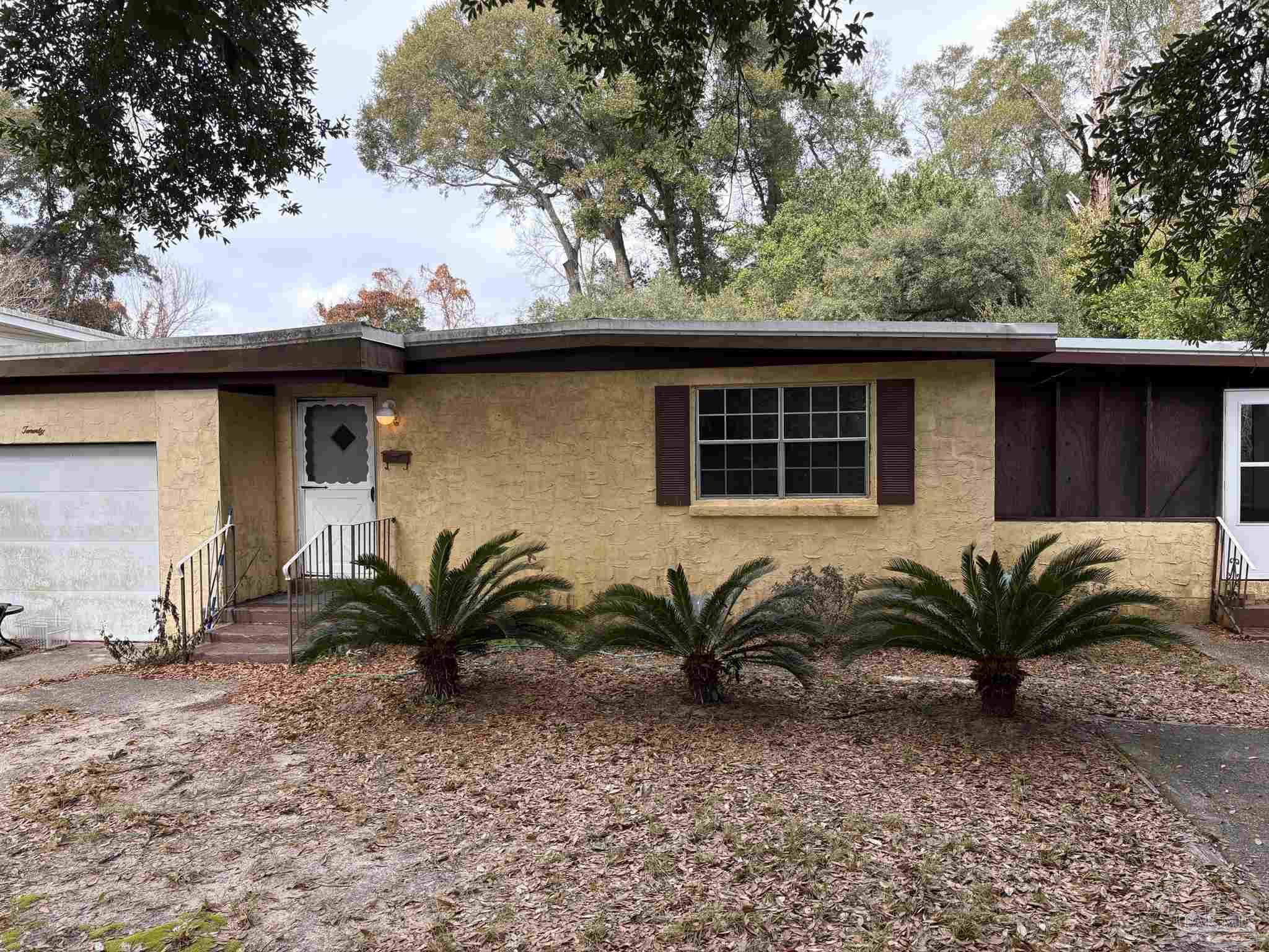 20 Redwood Cir