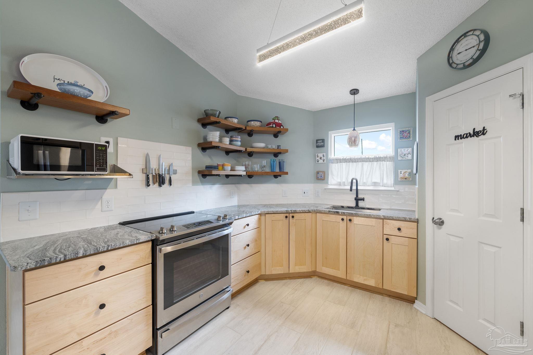 2161 Antilles Dr