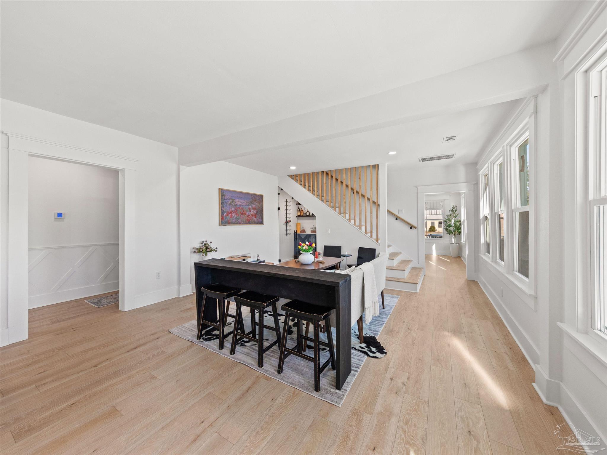 200 W Wright St