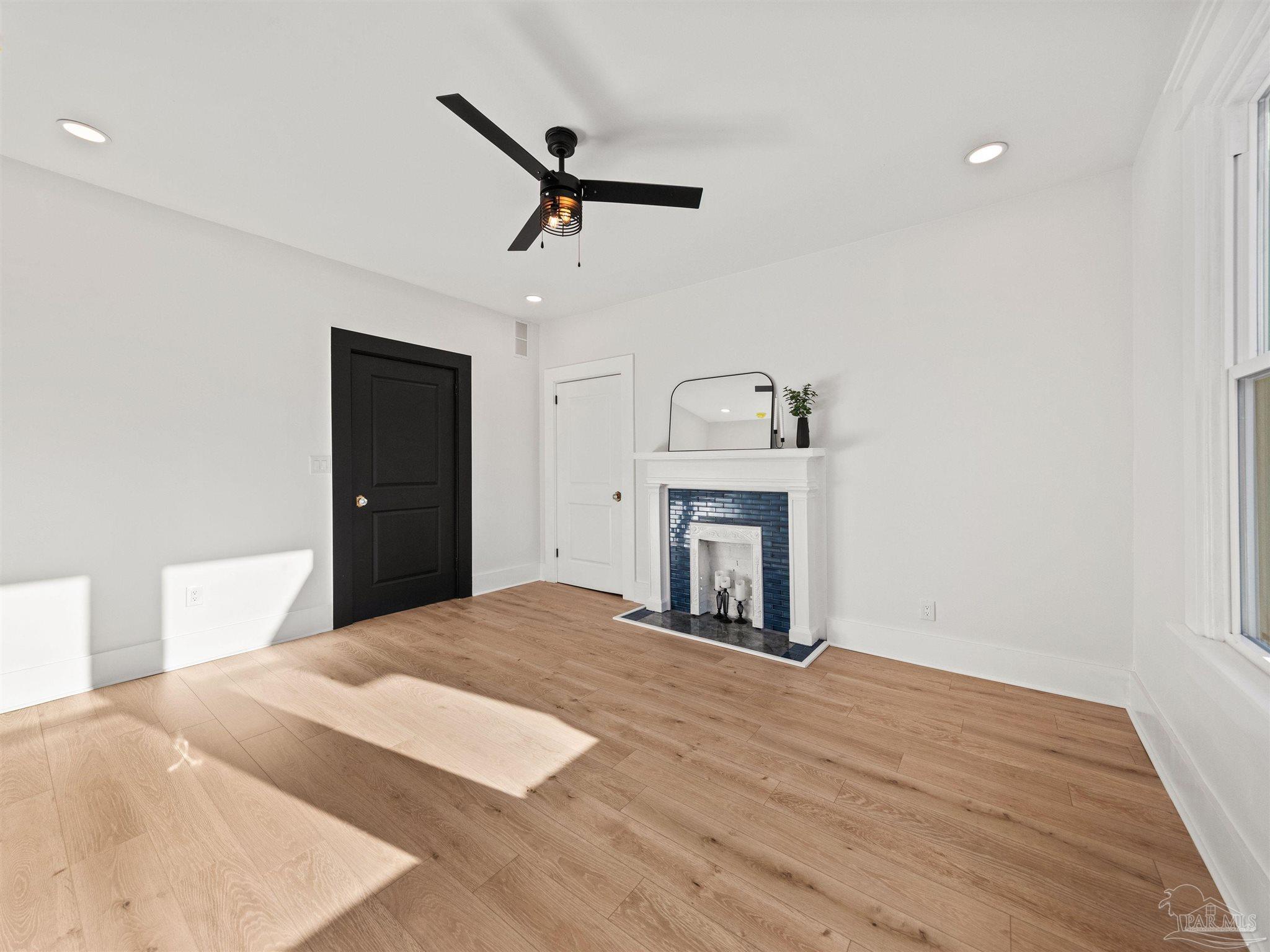 200 W Wright St