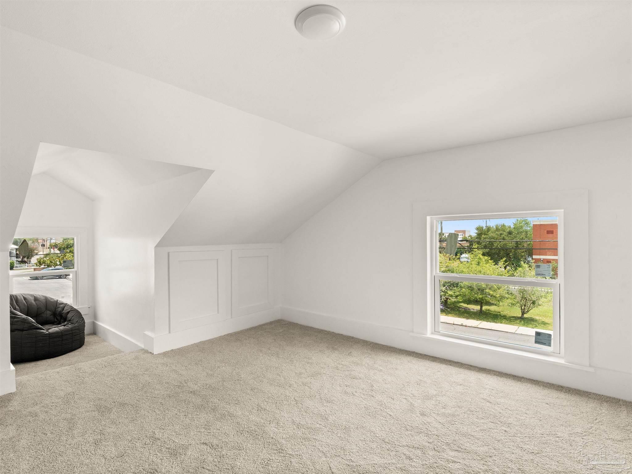 200 W Wright St