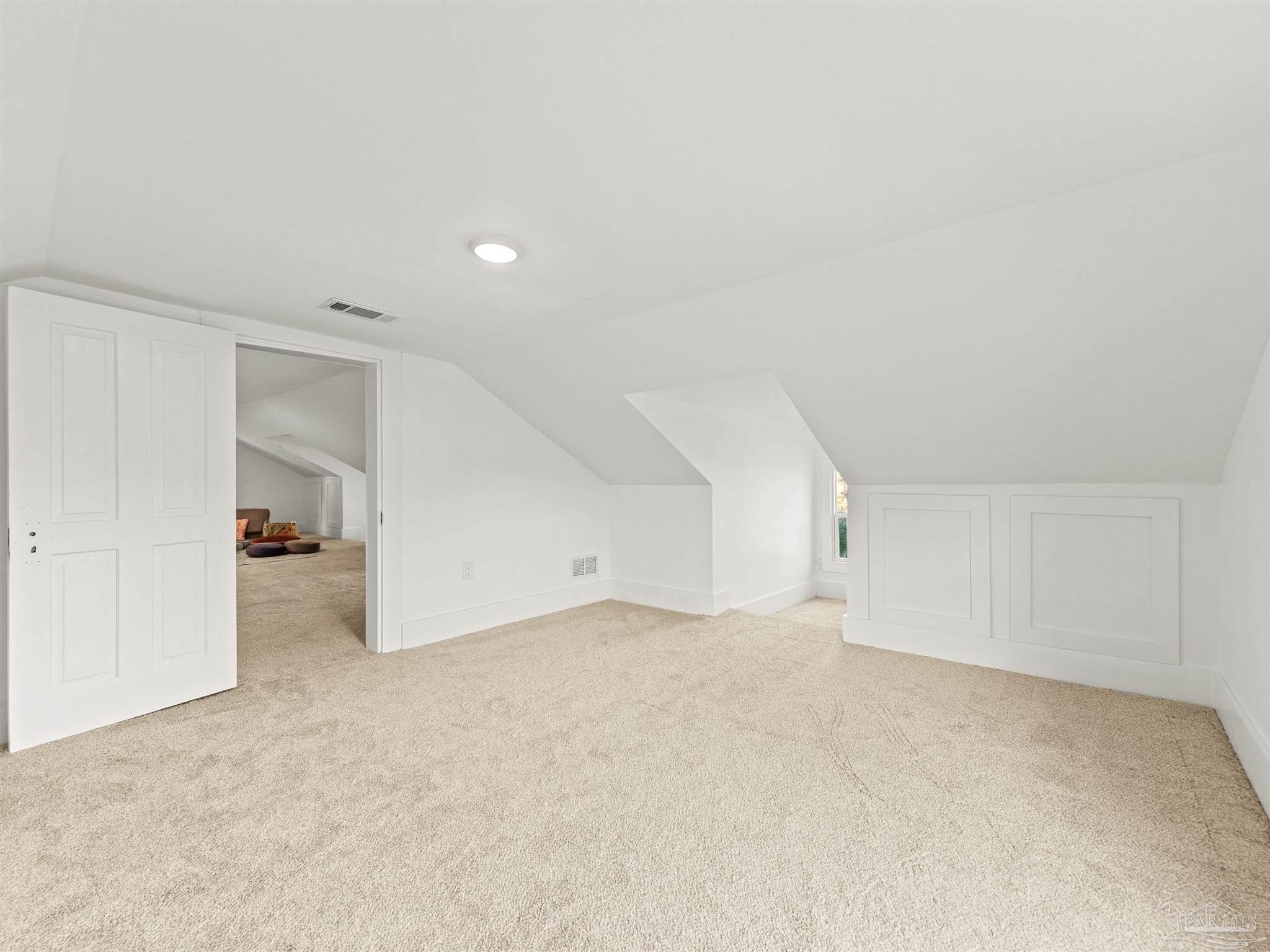 200 W Wright St