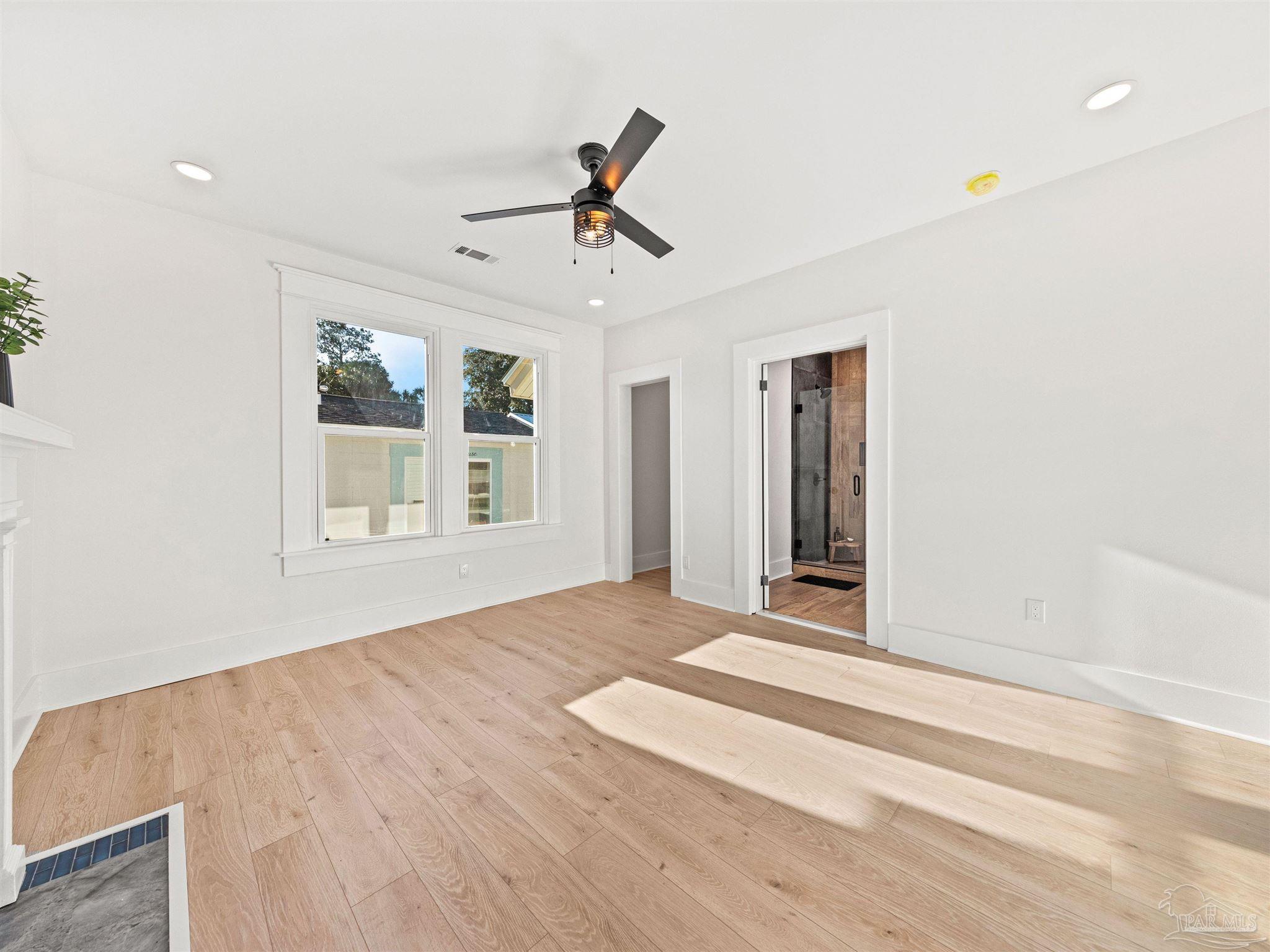200 W Wright St