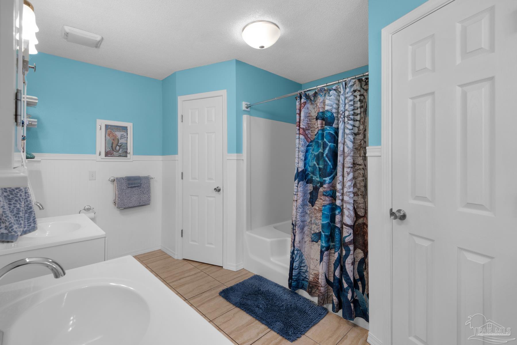 2260 Valle Escondido Dr