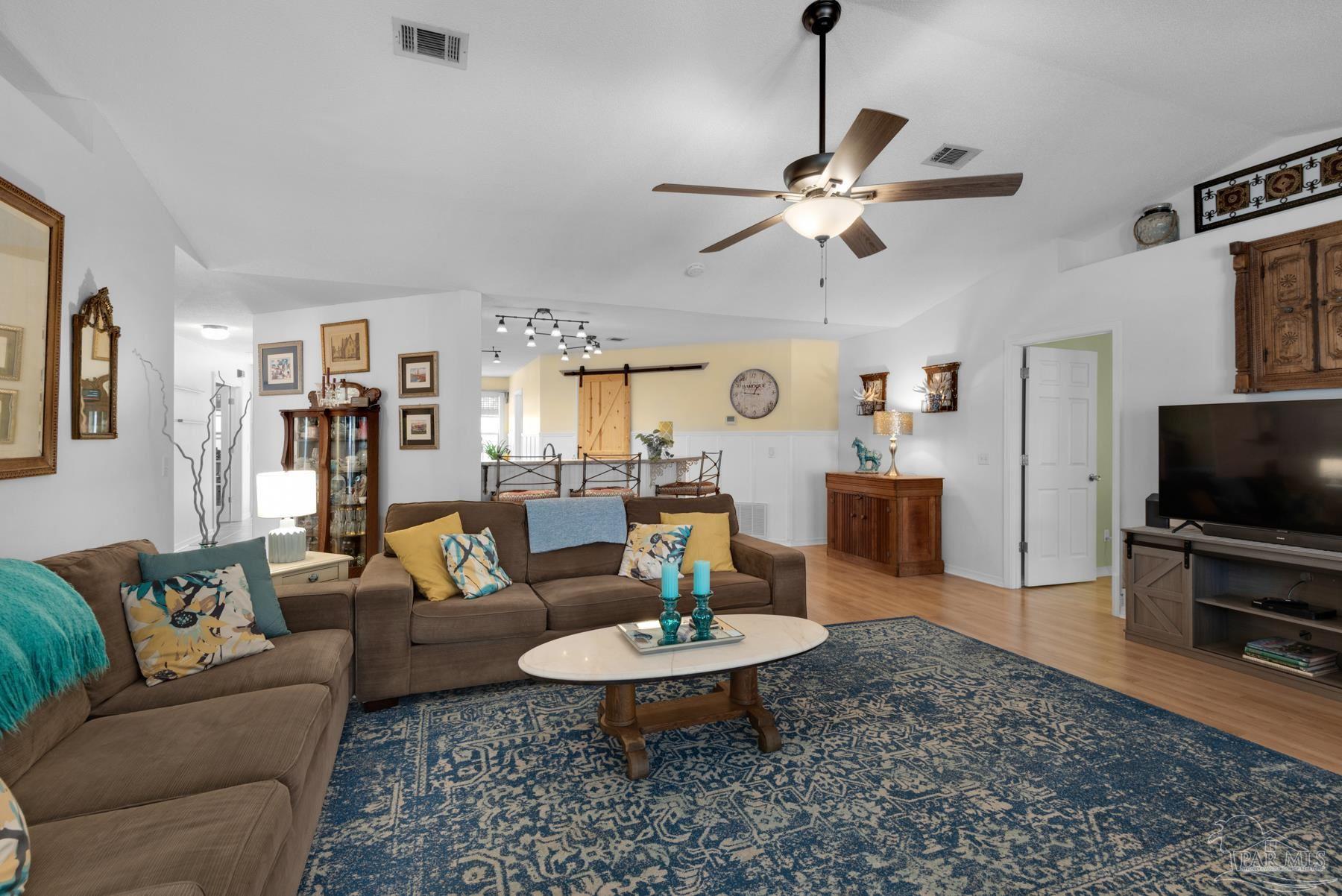 2260 Valle Escondido Dr