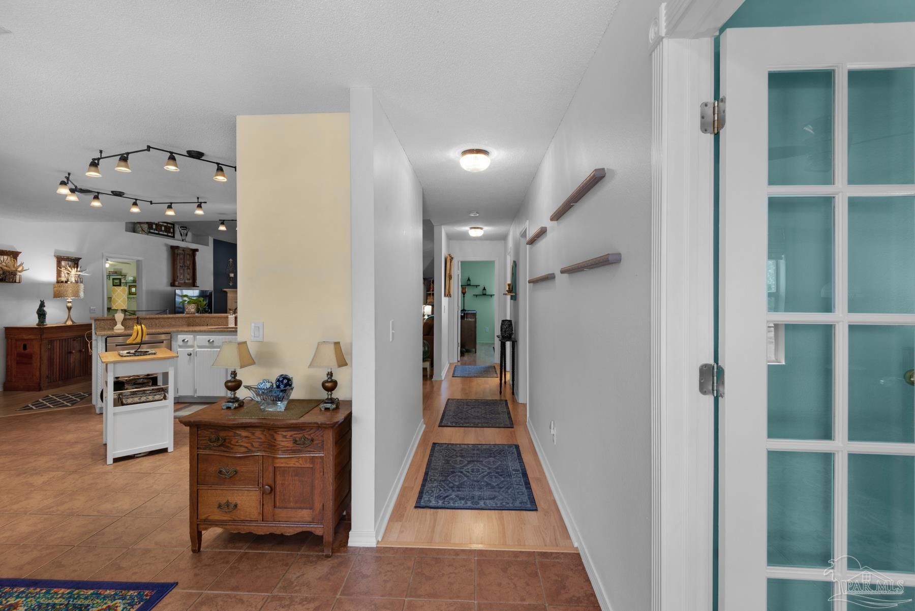 2260 Valle Escondido Dr
