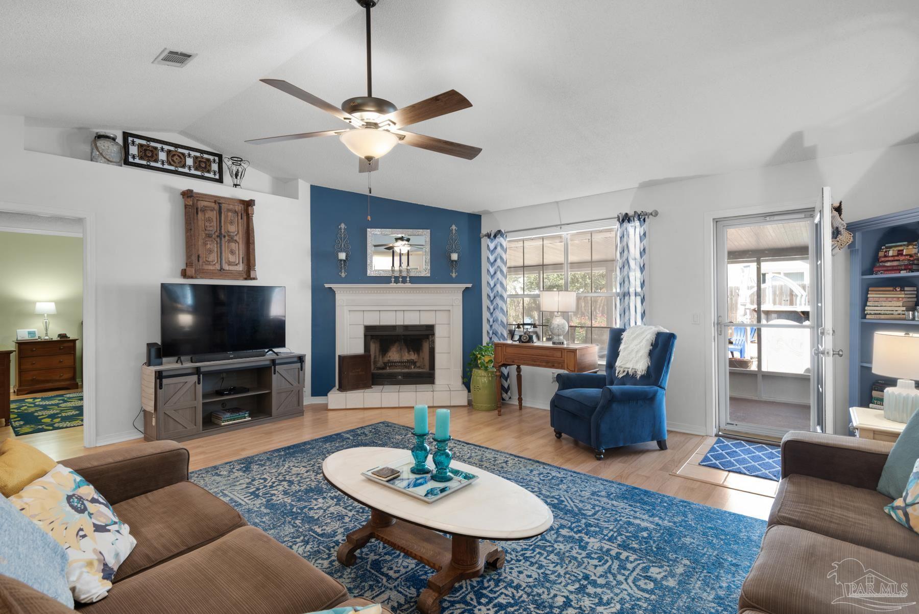 2260 Valle Escondido Dr