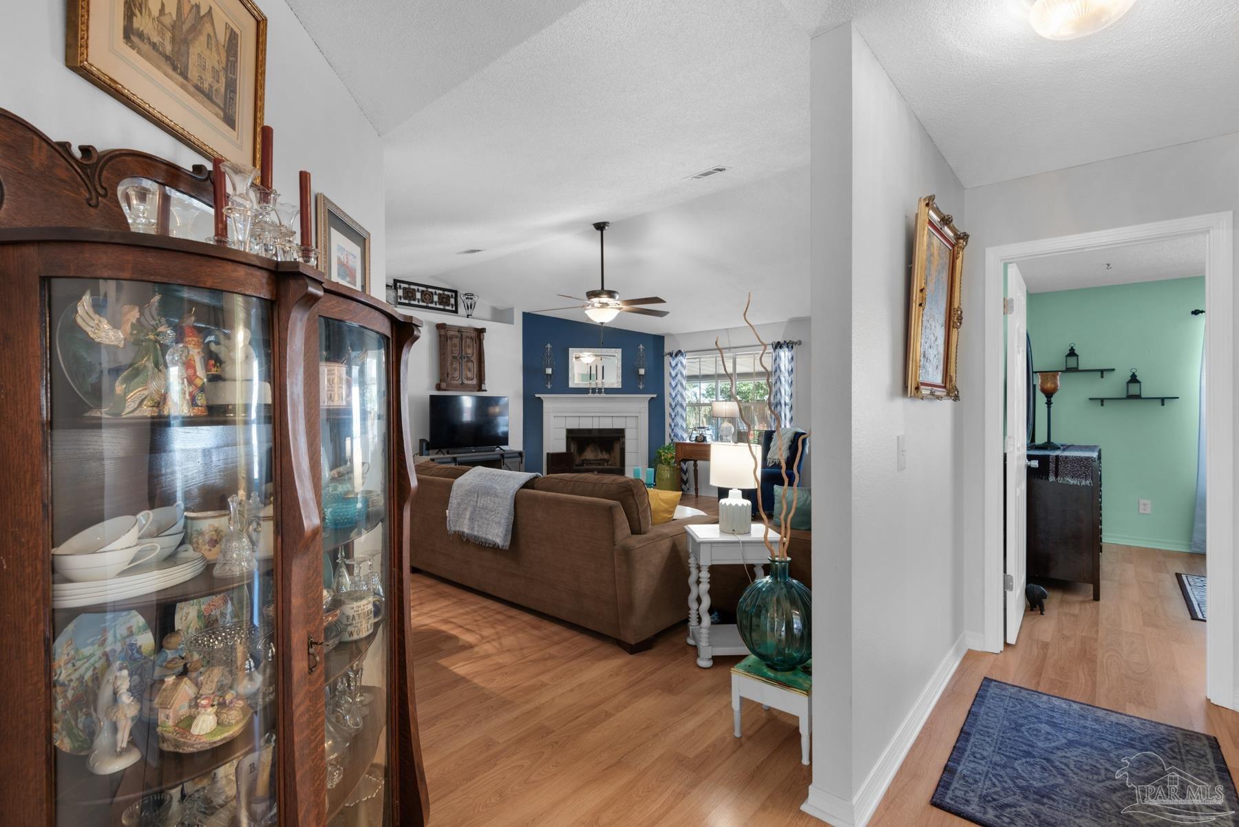 2260 Valle Escondido Dr