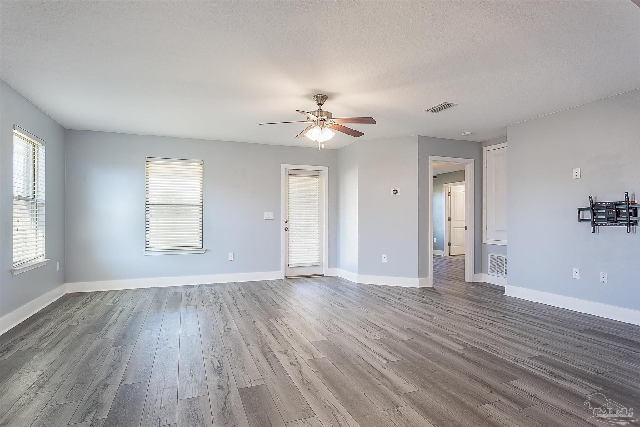 5857 Pescara Dr