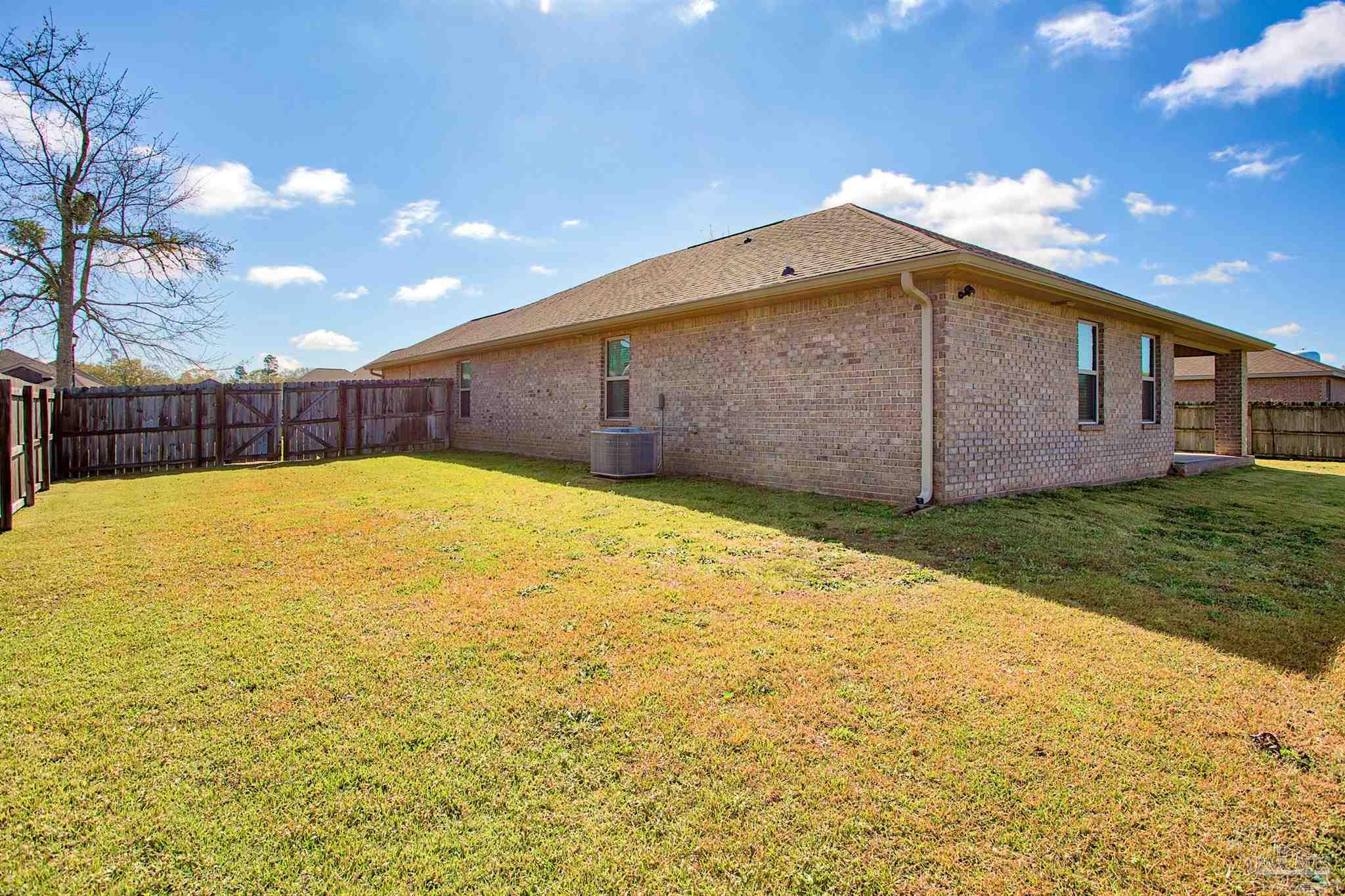 5857 Pescara Dr