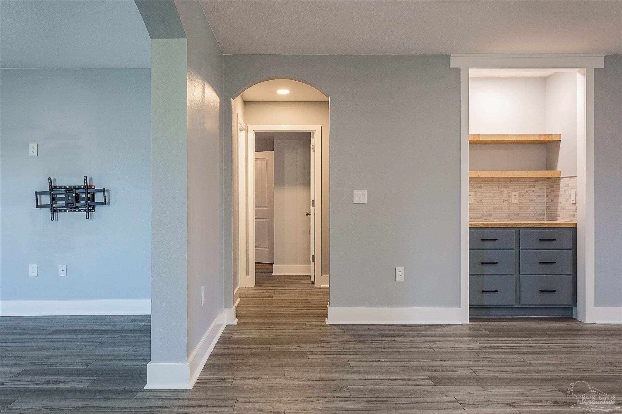 5857 Pescara Dr