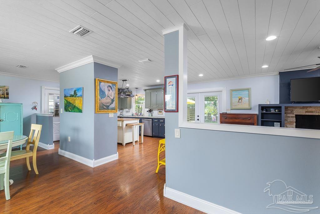 3950 Plum Rd