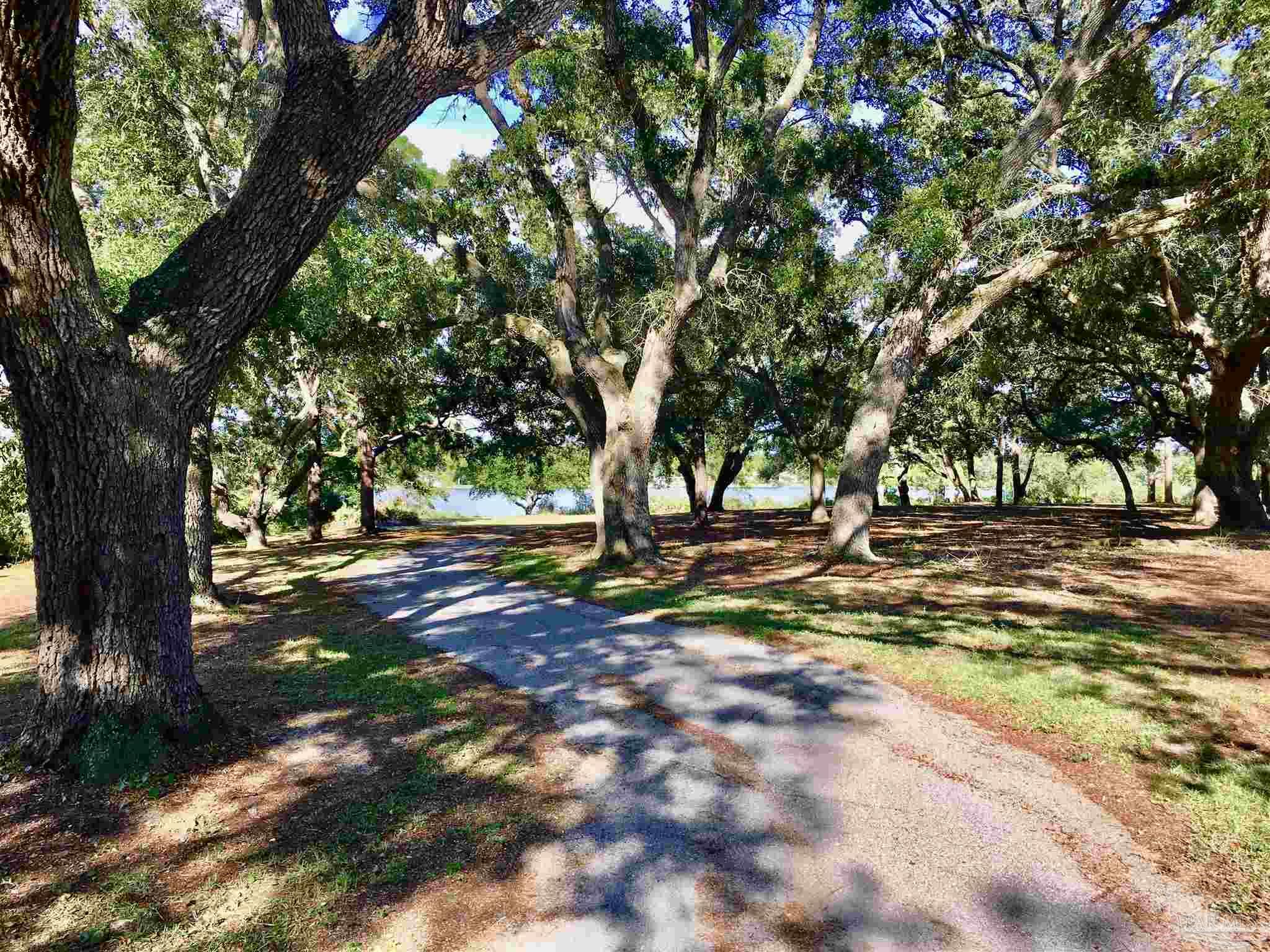 303 SE Syrcle Dr