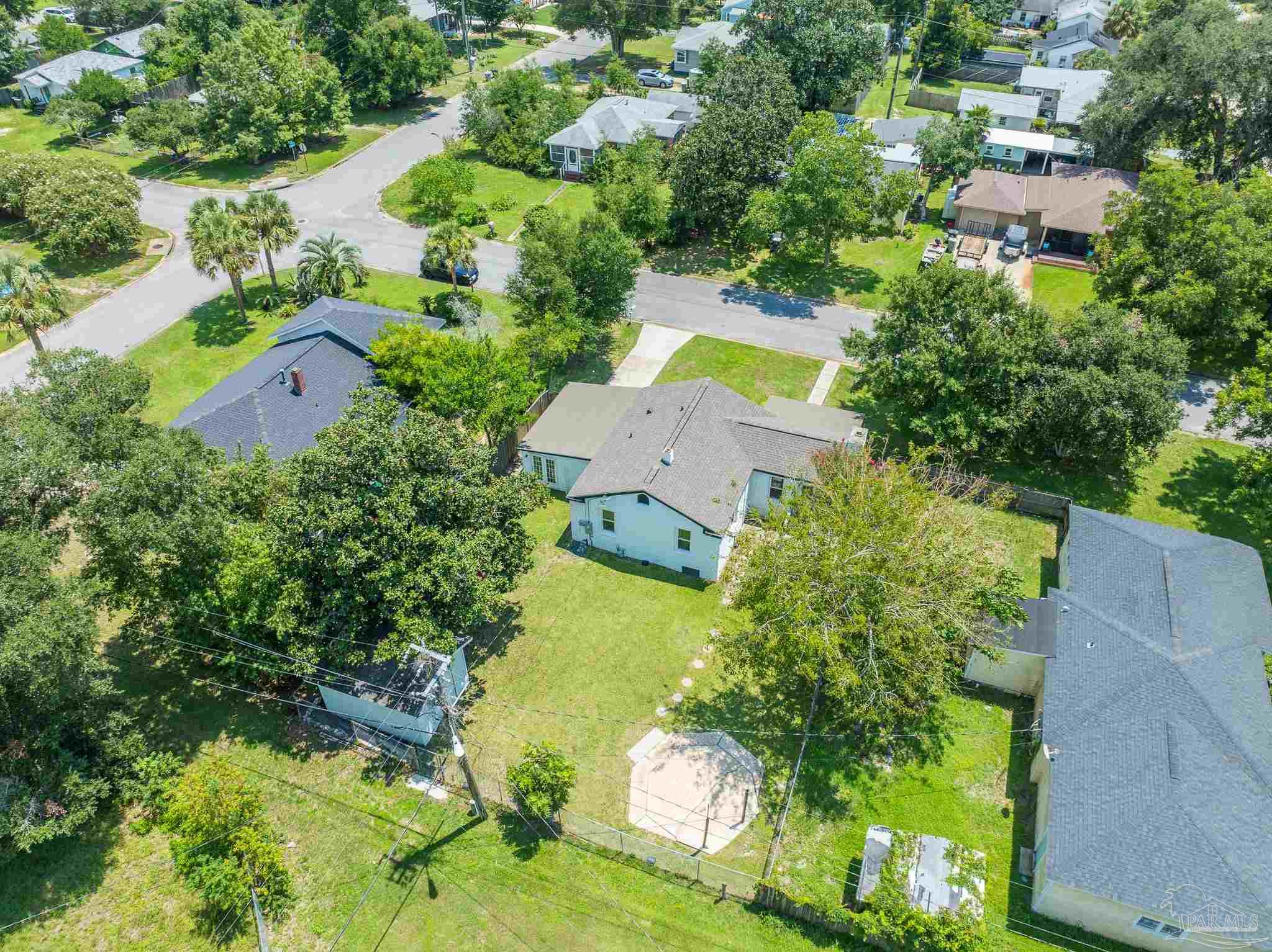 303 SE Syrcle Dr